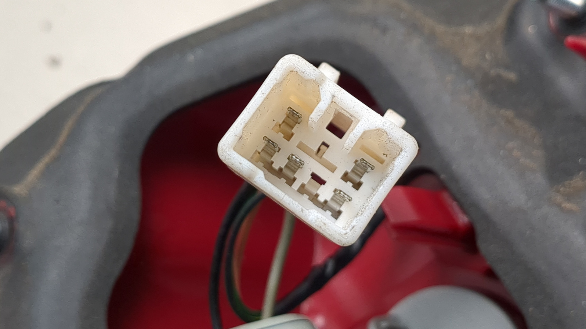 Фонарь задний правый