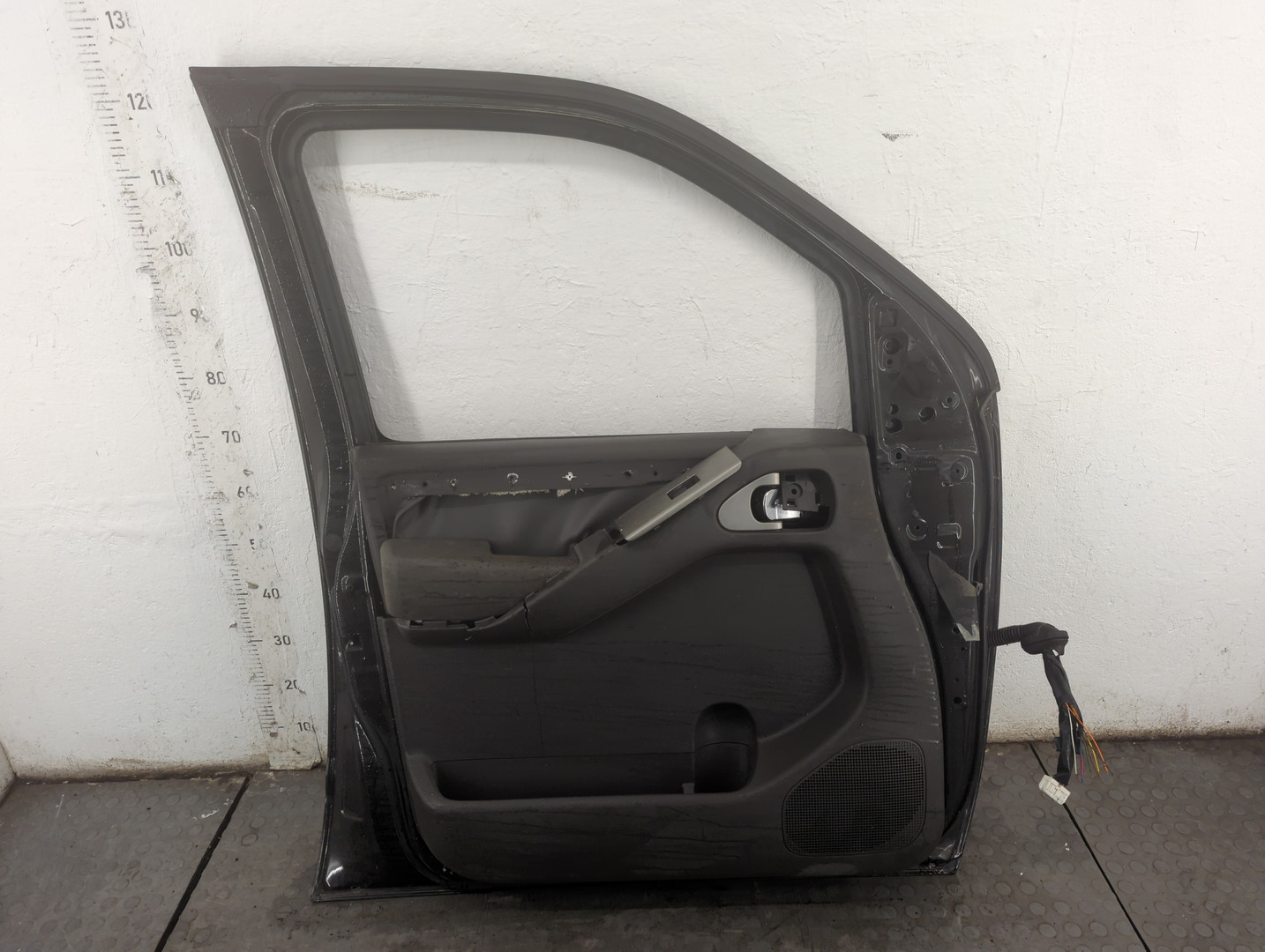 Дверь передняя левая