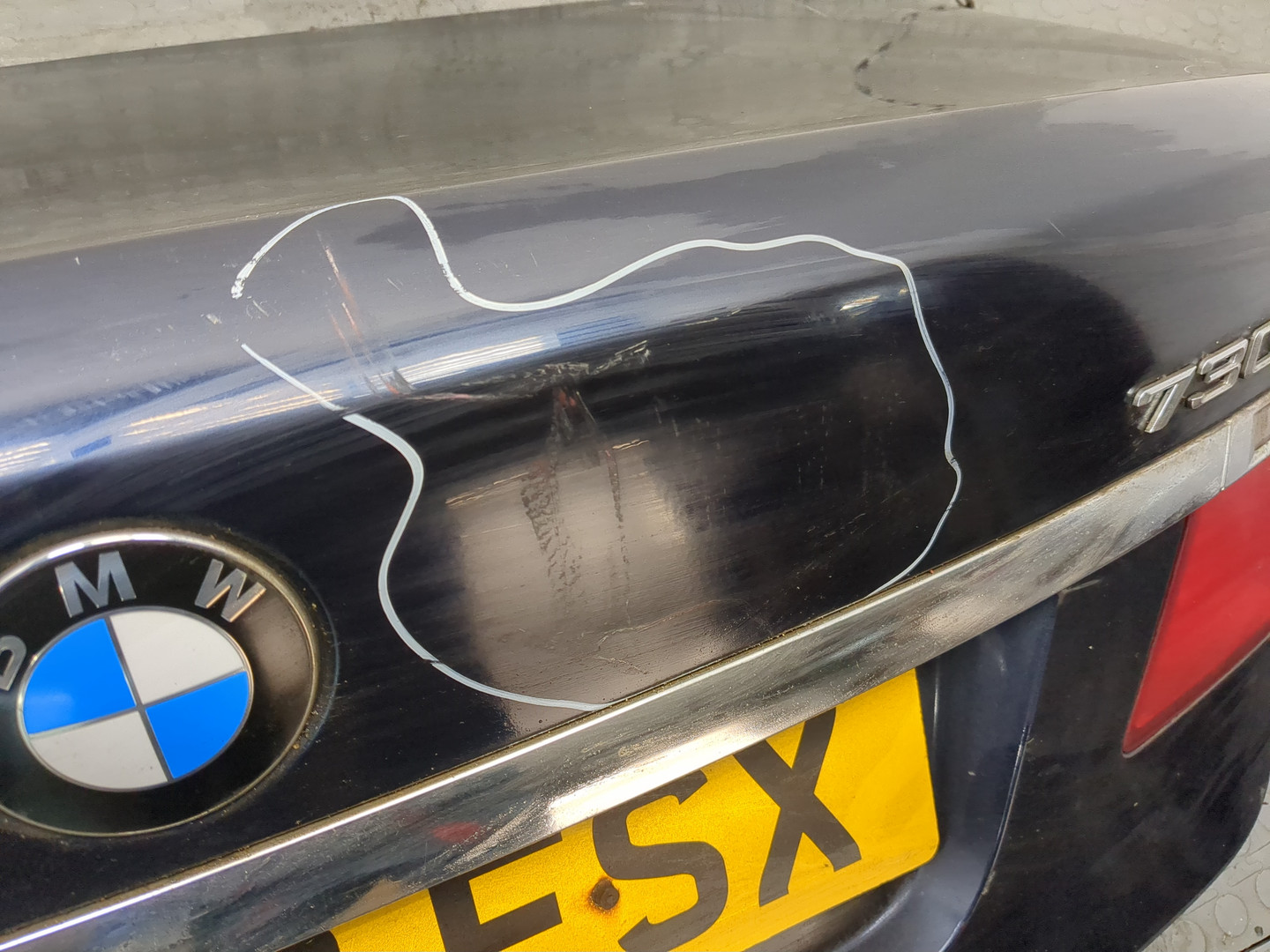 Дверь багажника