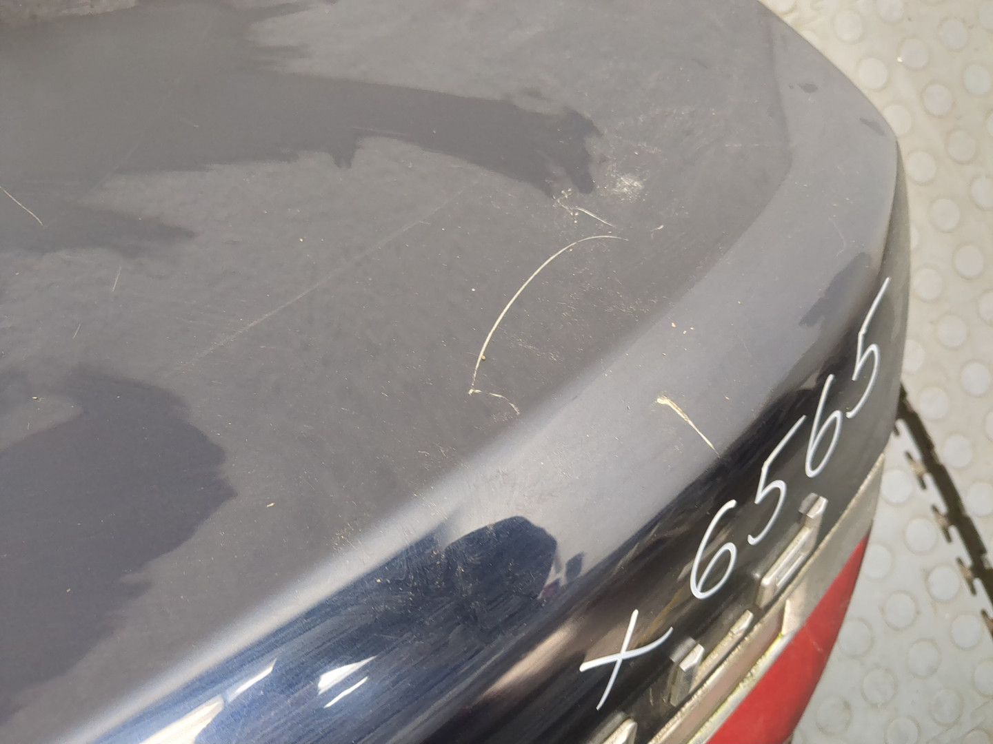 Дверь багажника