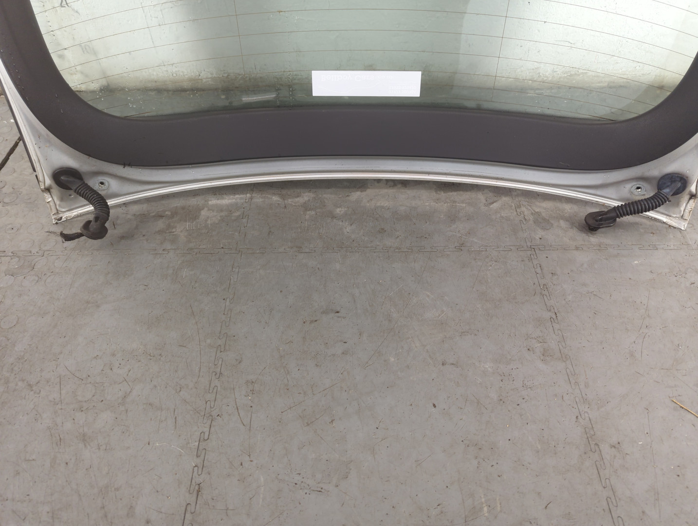 Дверь багажника