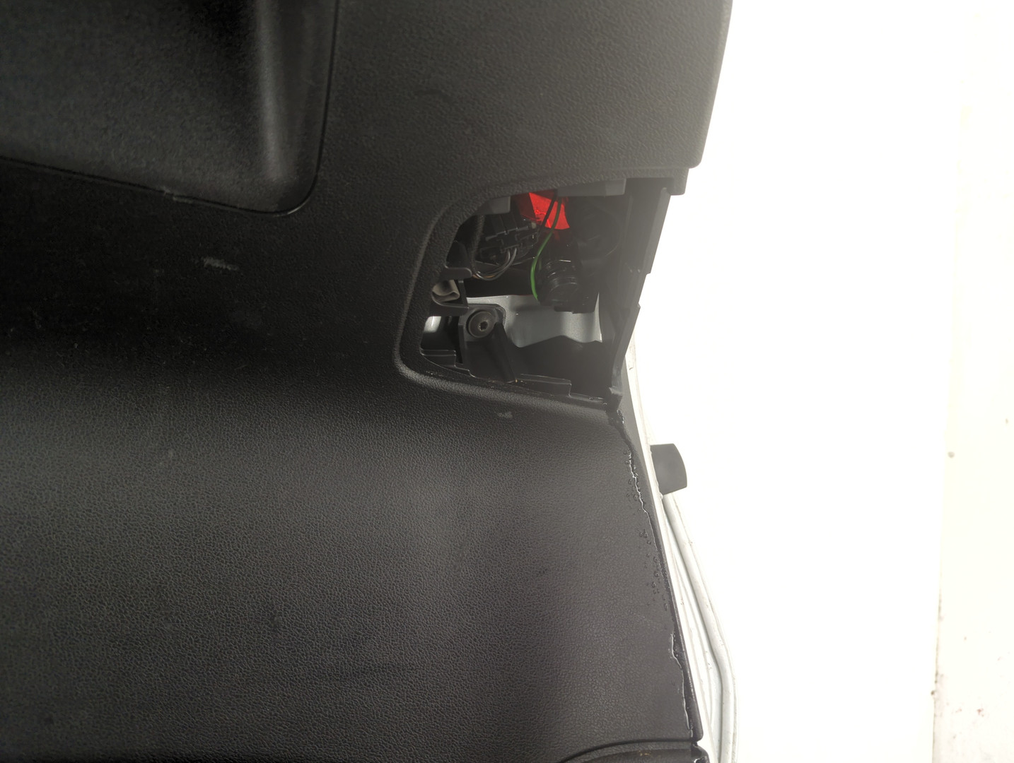 Дверь багажника