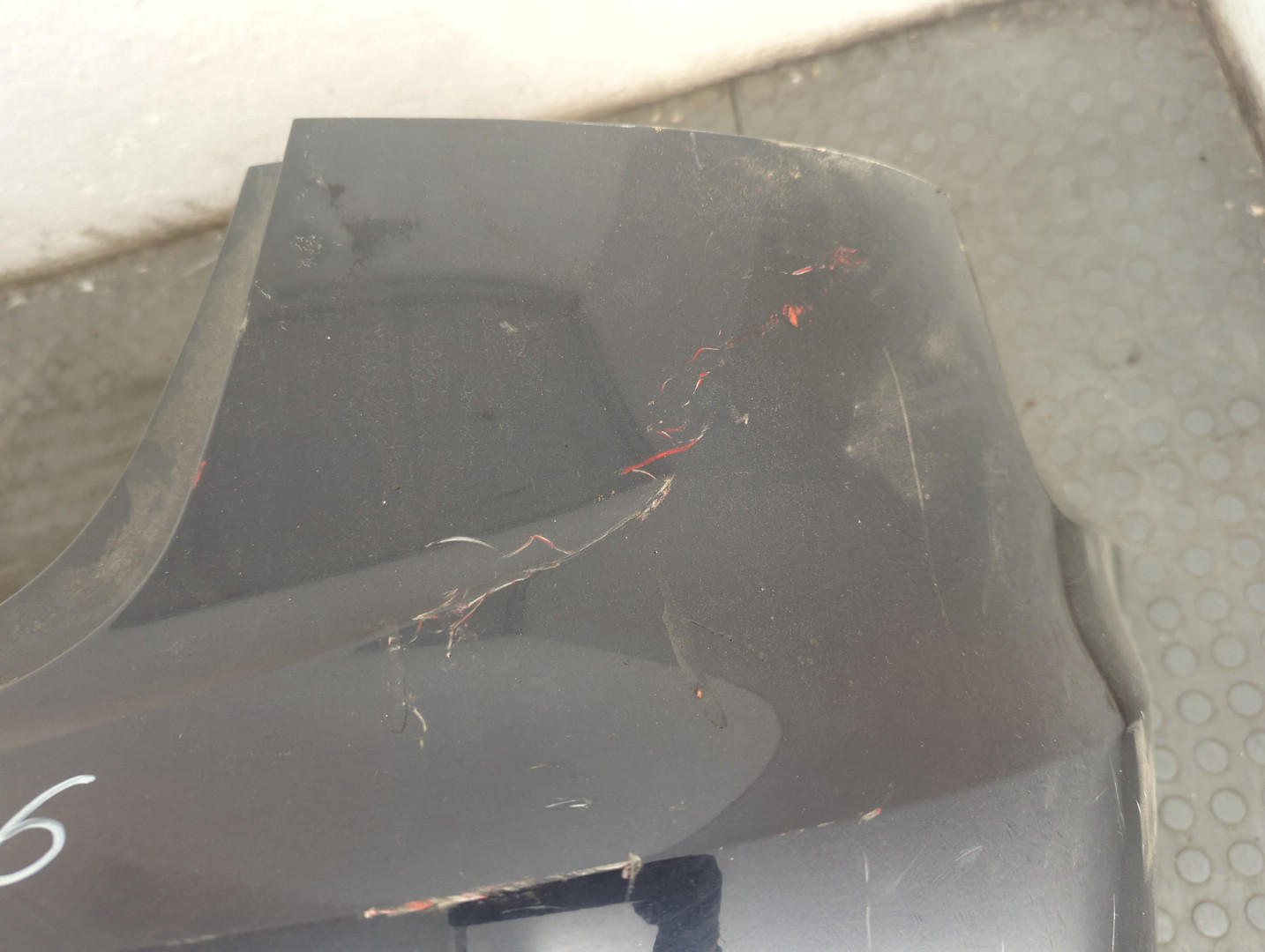 Бампер задний