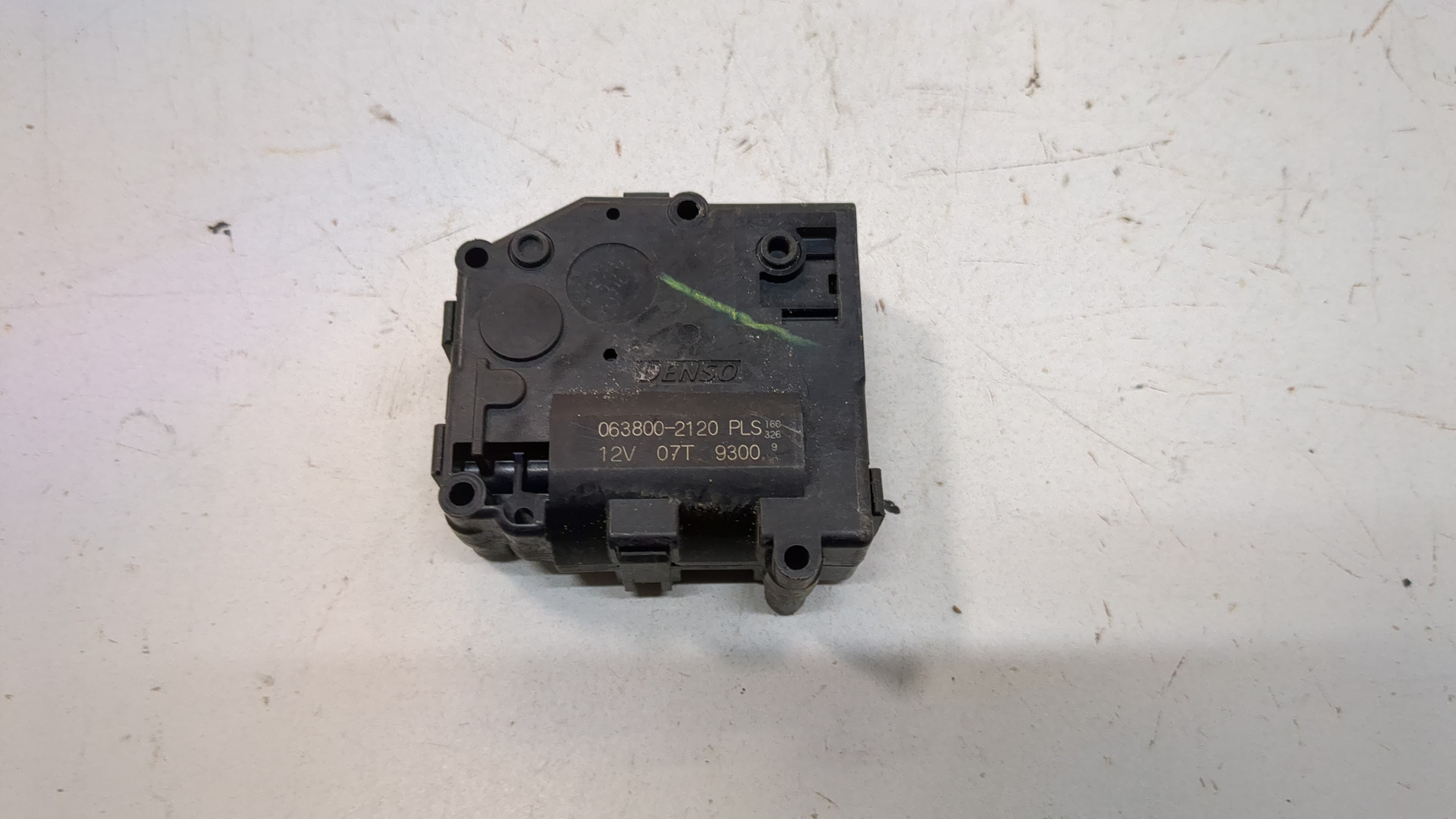 Моторчик заслонки печки