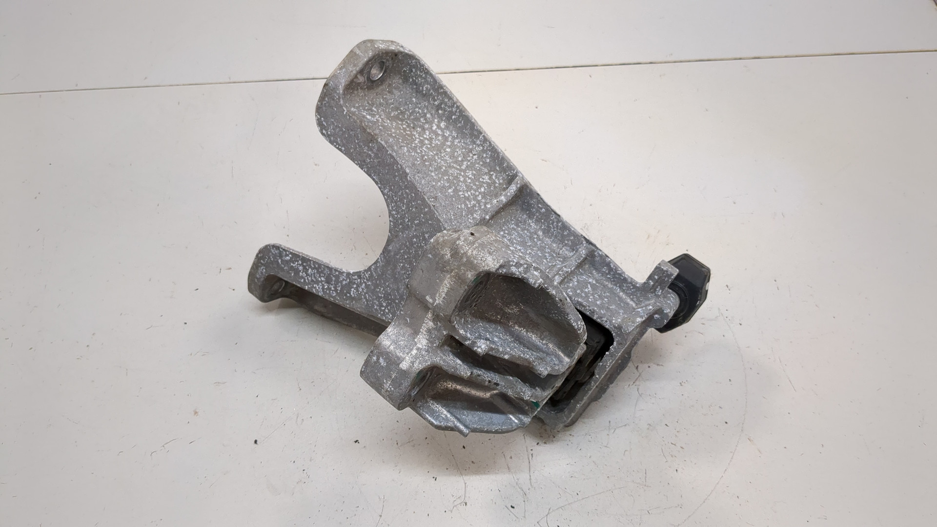 Опора двигателя