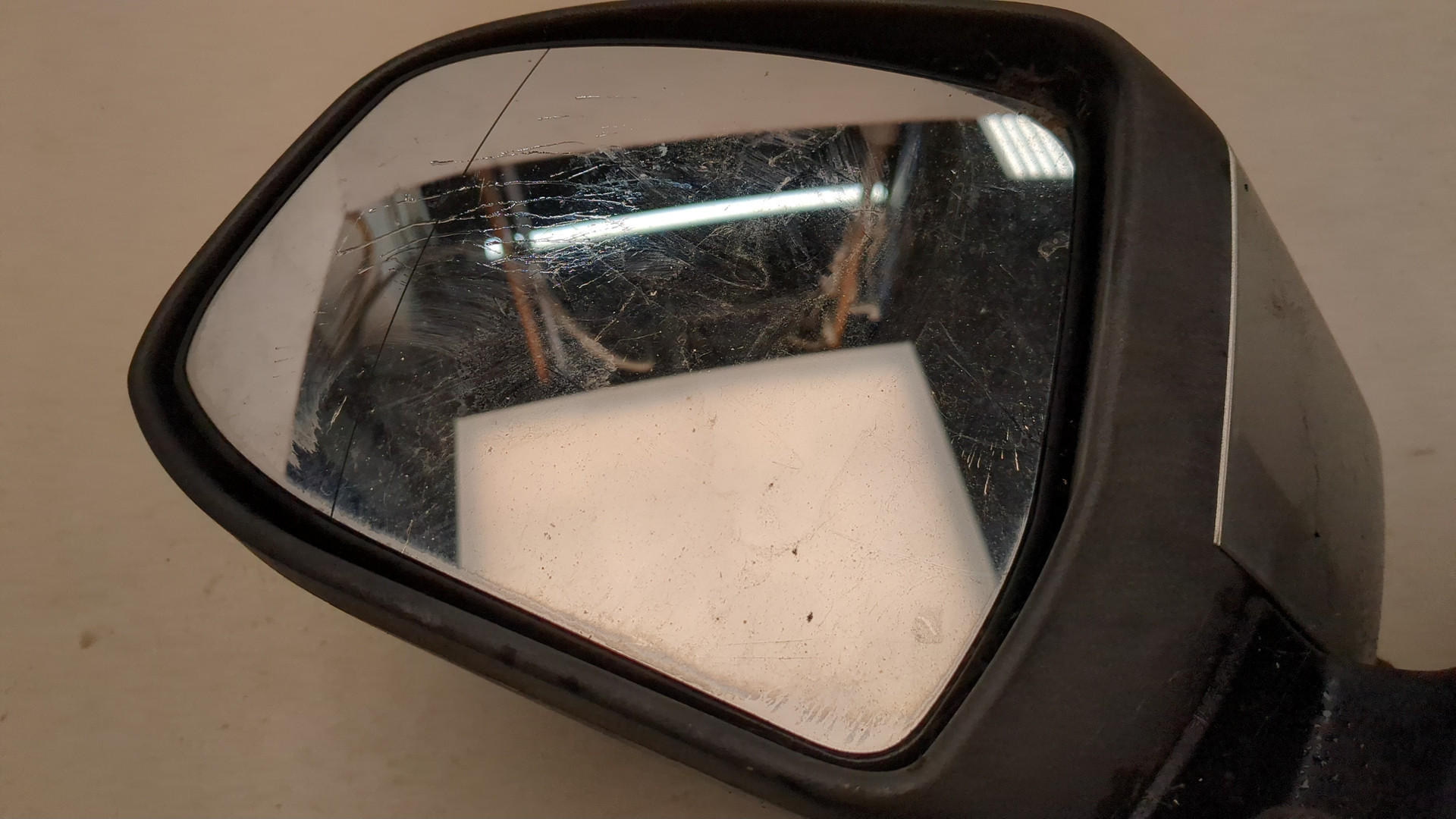 Зеркало левое электрическое