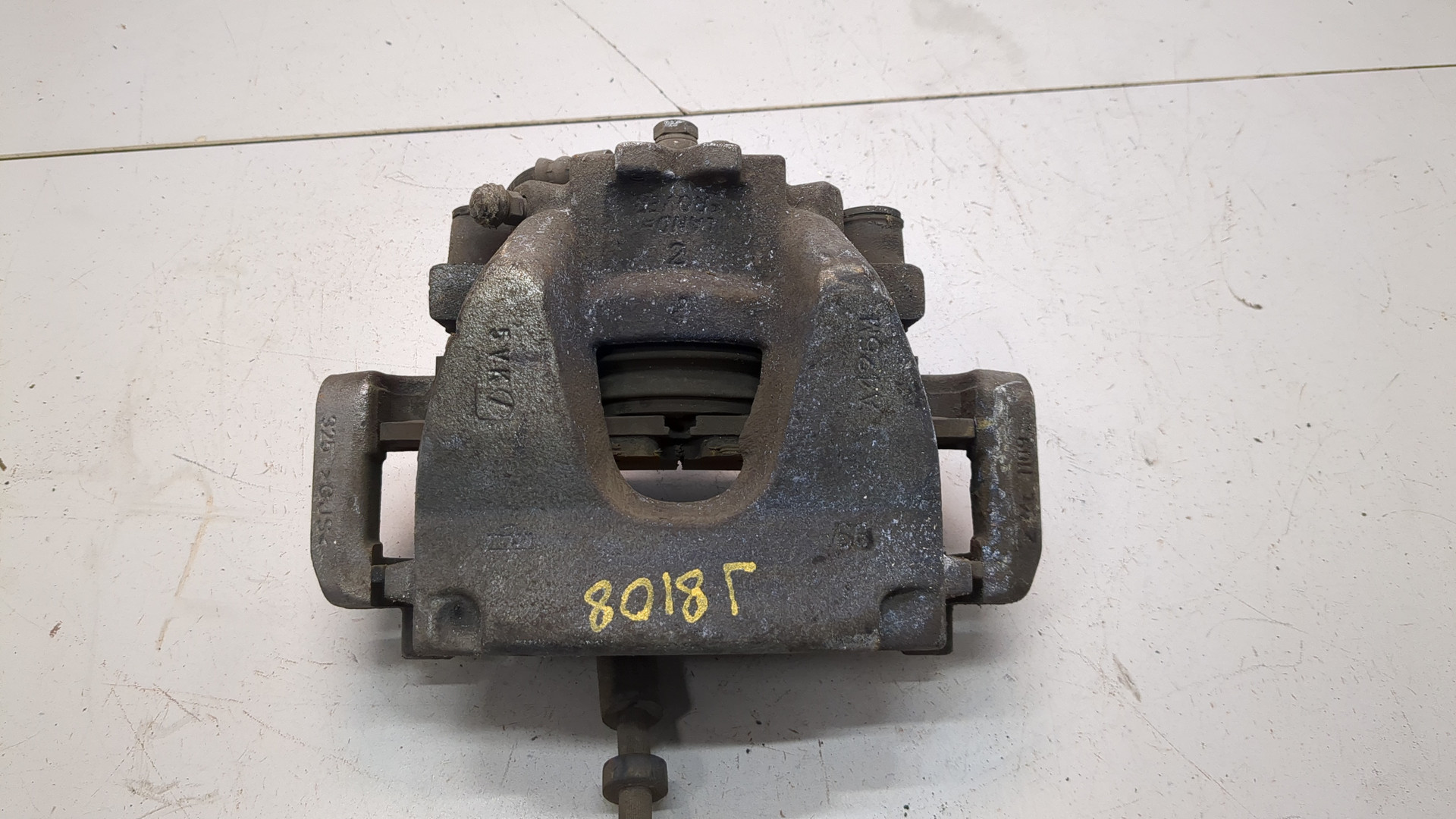 Суппорт передний правый