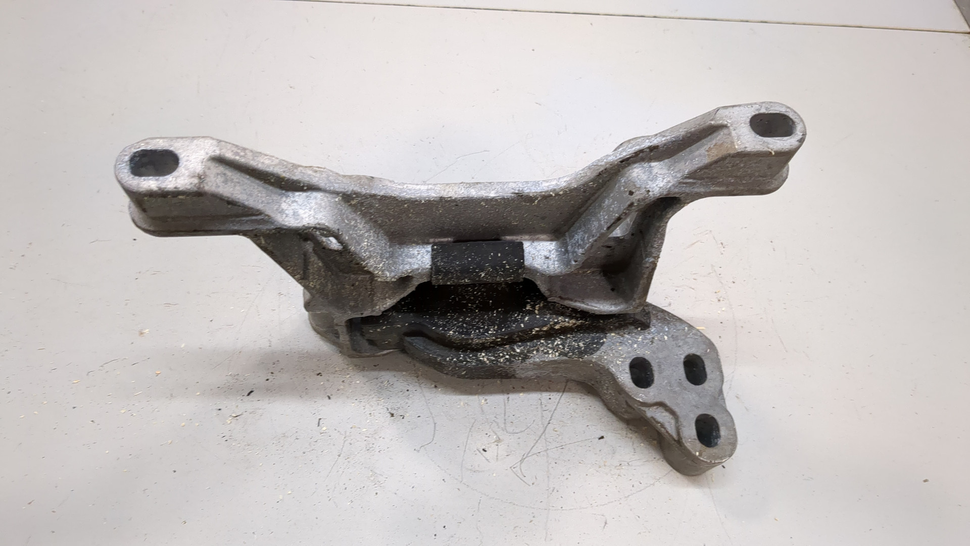 Опора двигателя