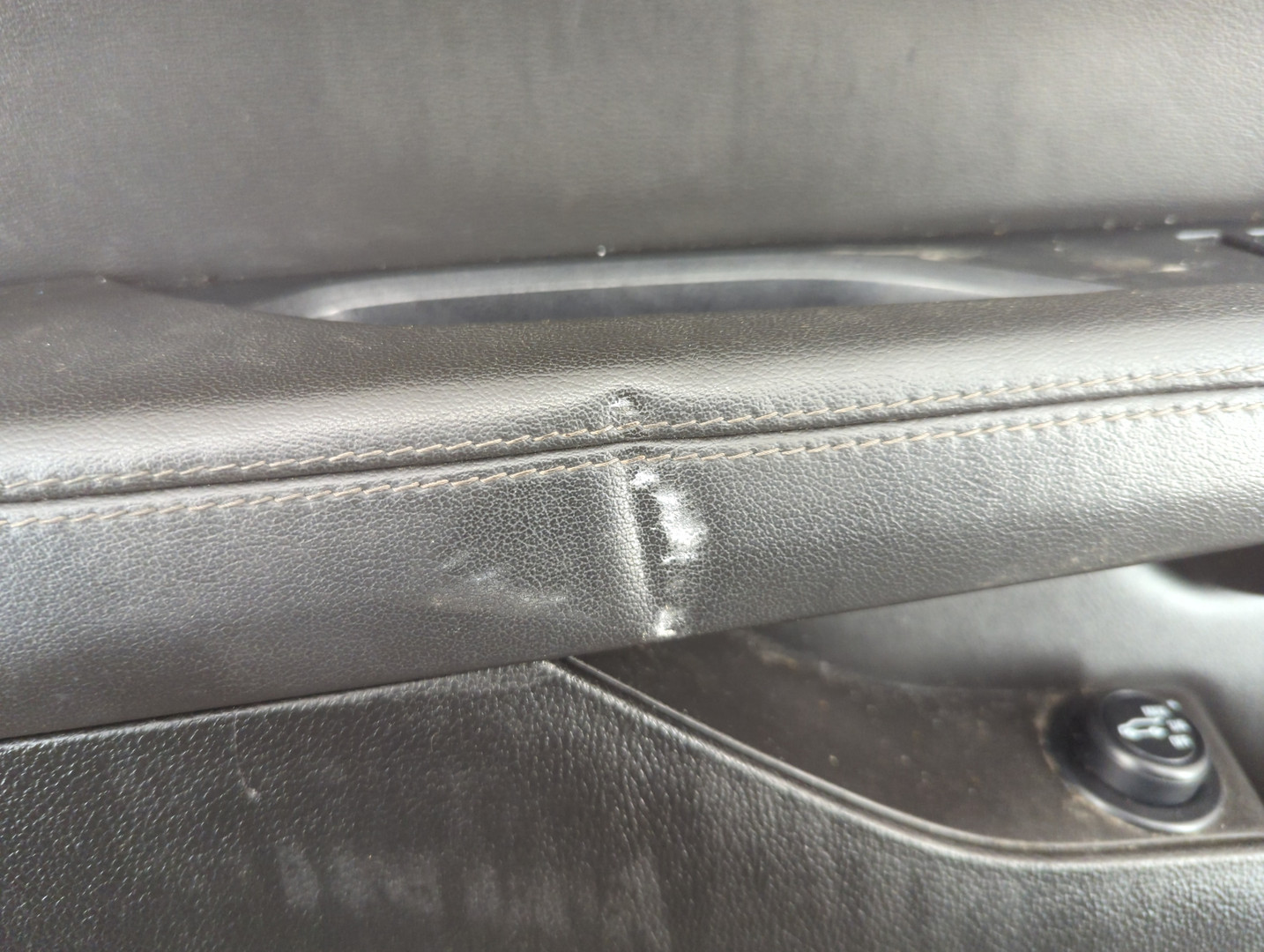 Дверь передняя левая