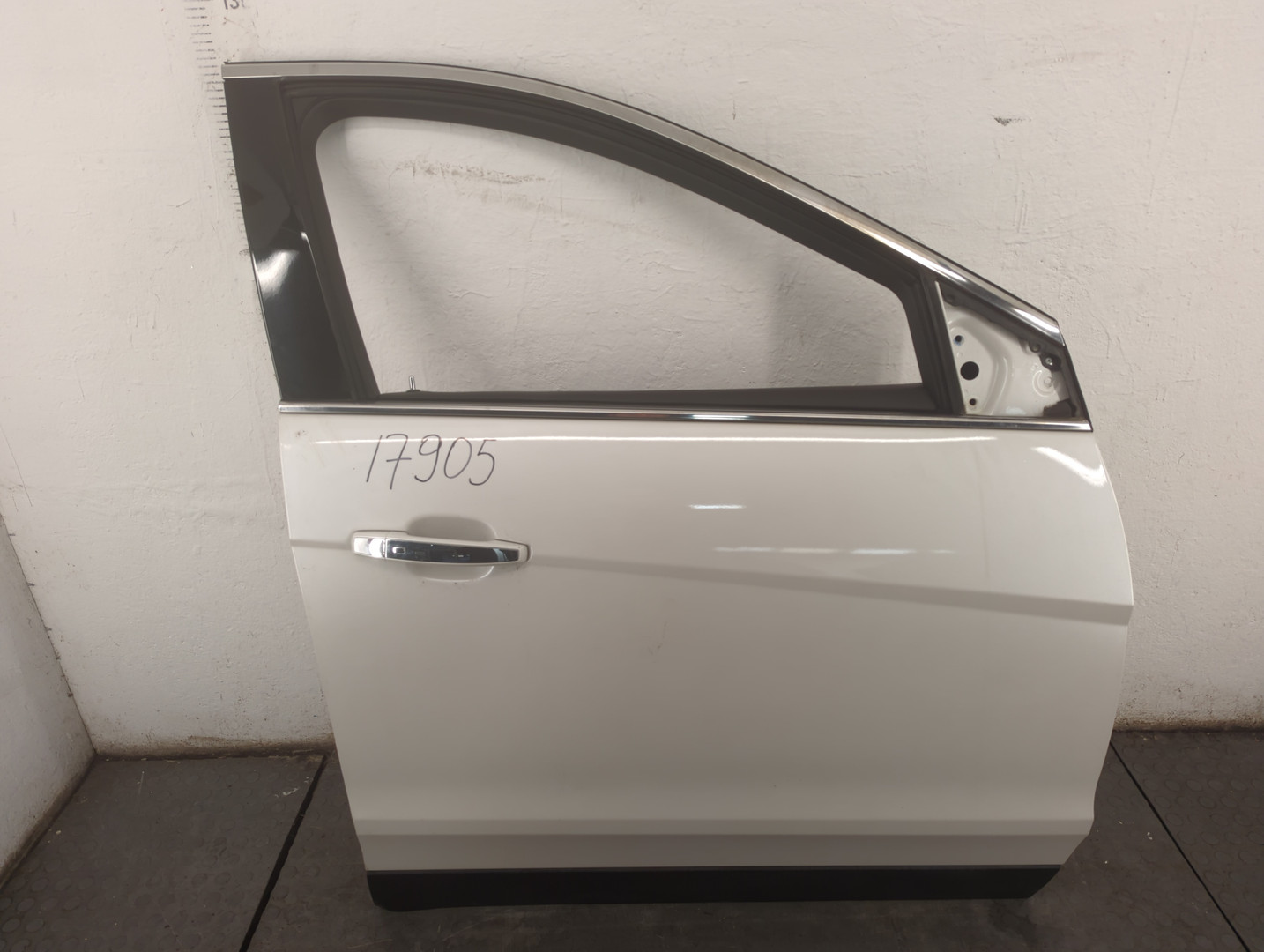 Дверь передняя правая