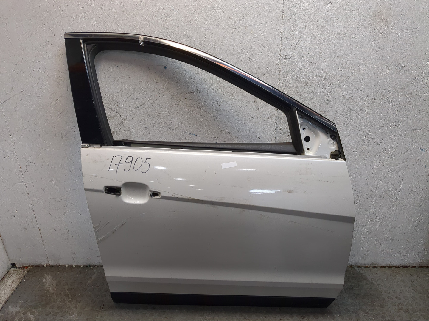 Дверь передняя правая