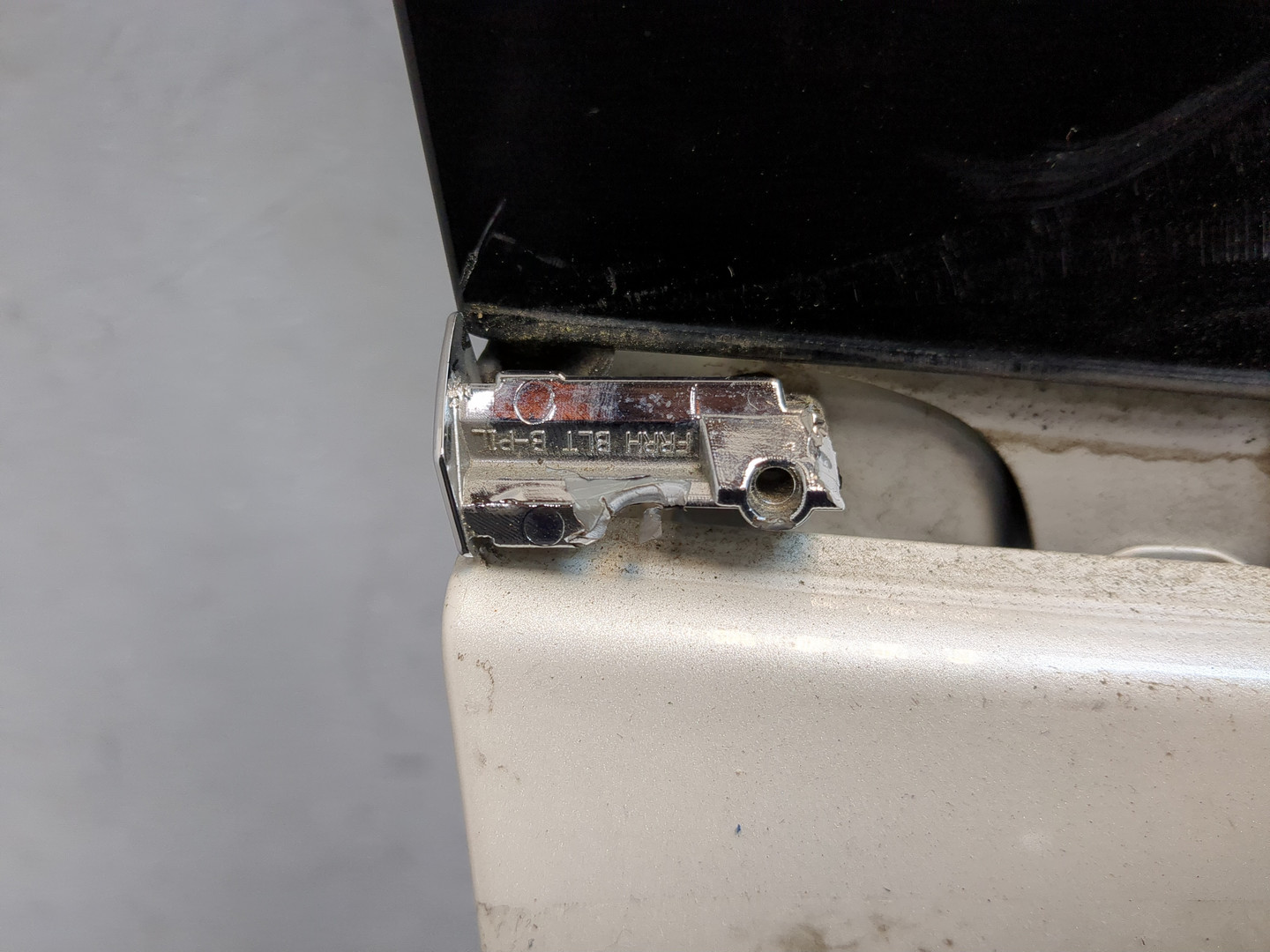 Дверь передняя правая