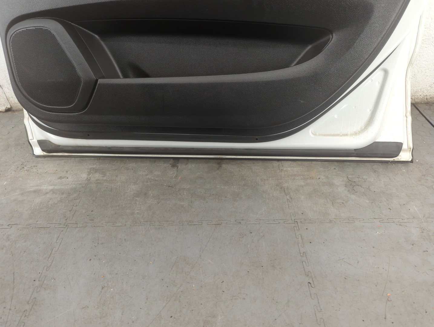 Дверь передняя правая