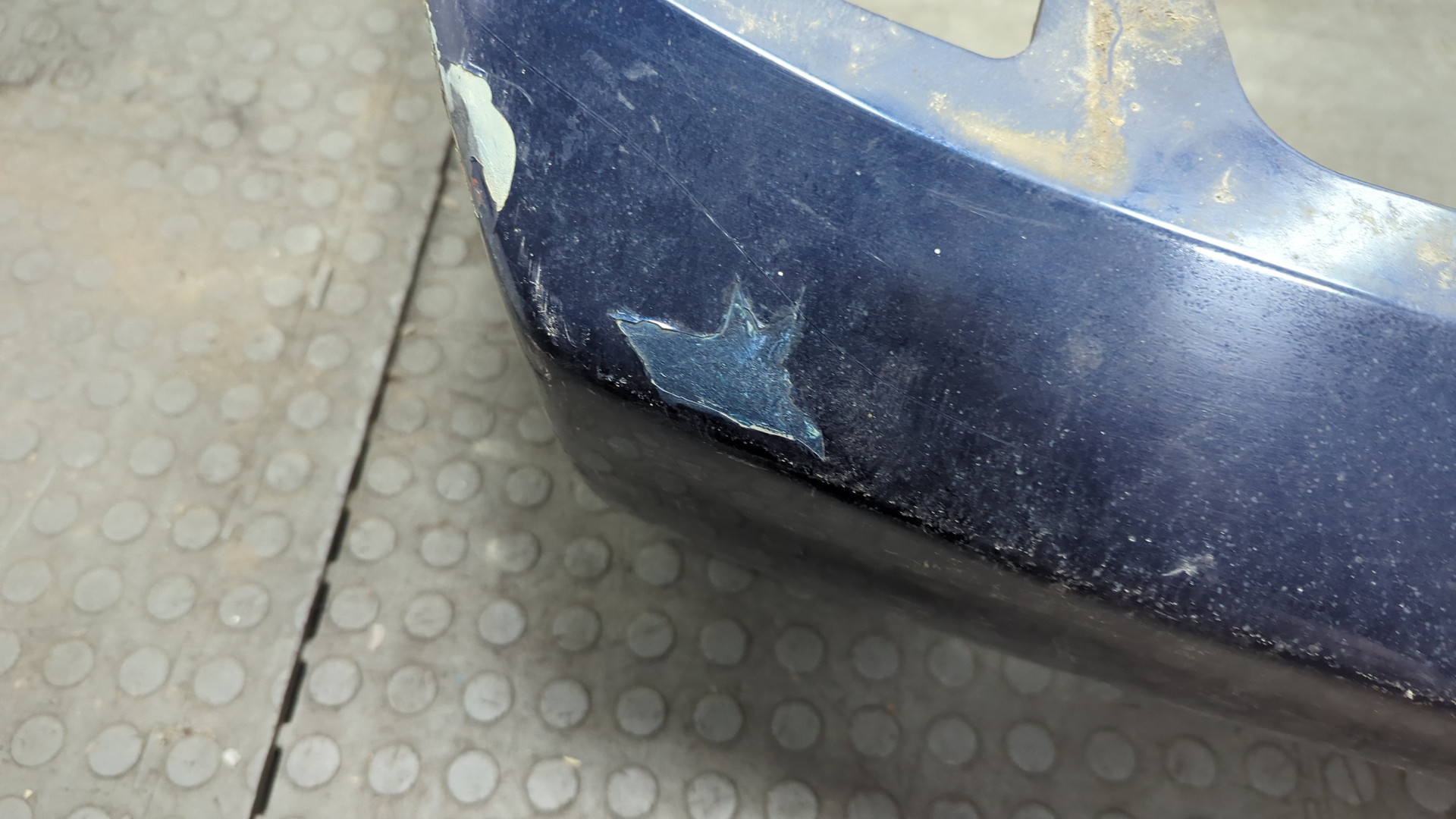 Бампер задний