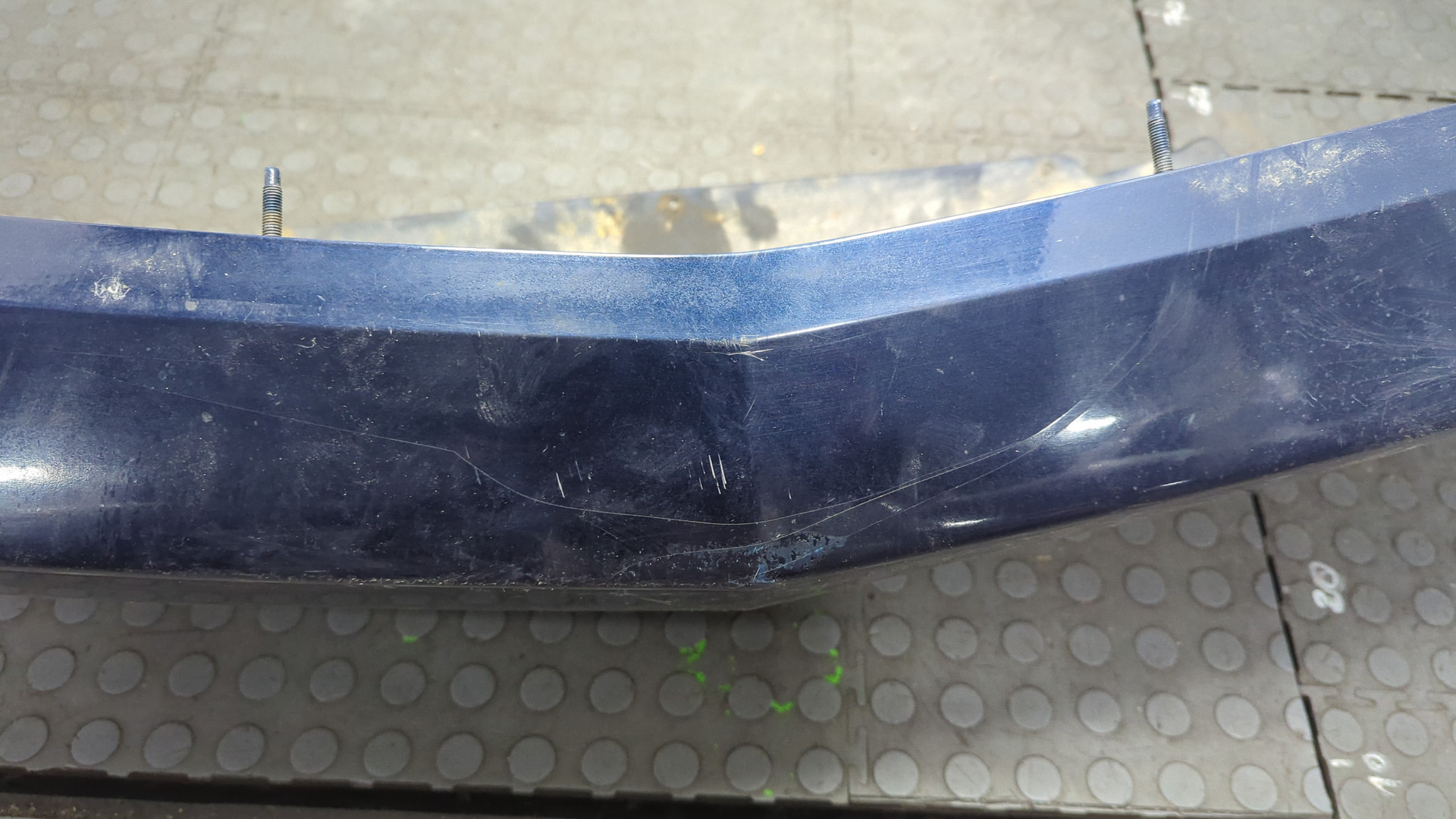 Бампер задний