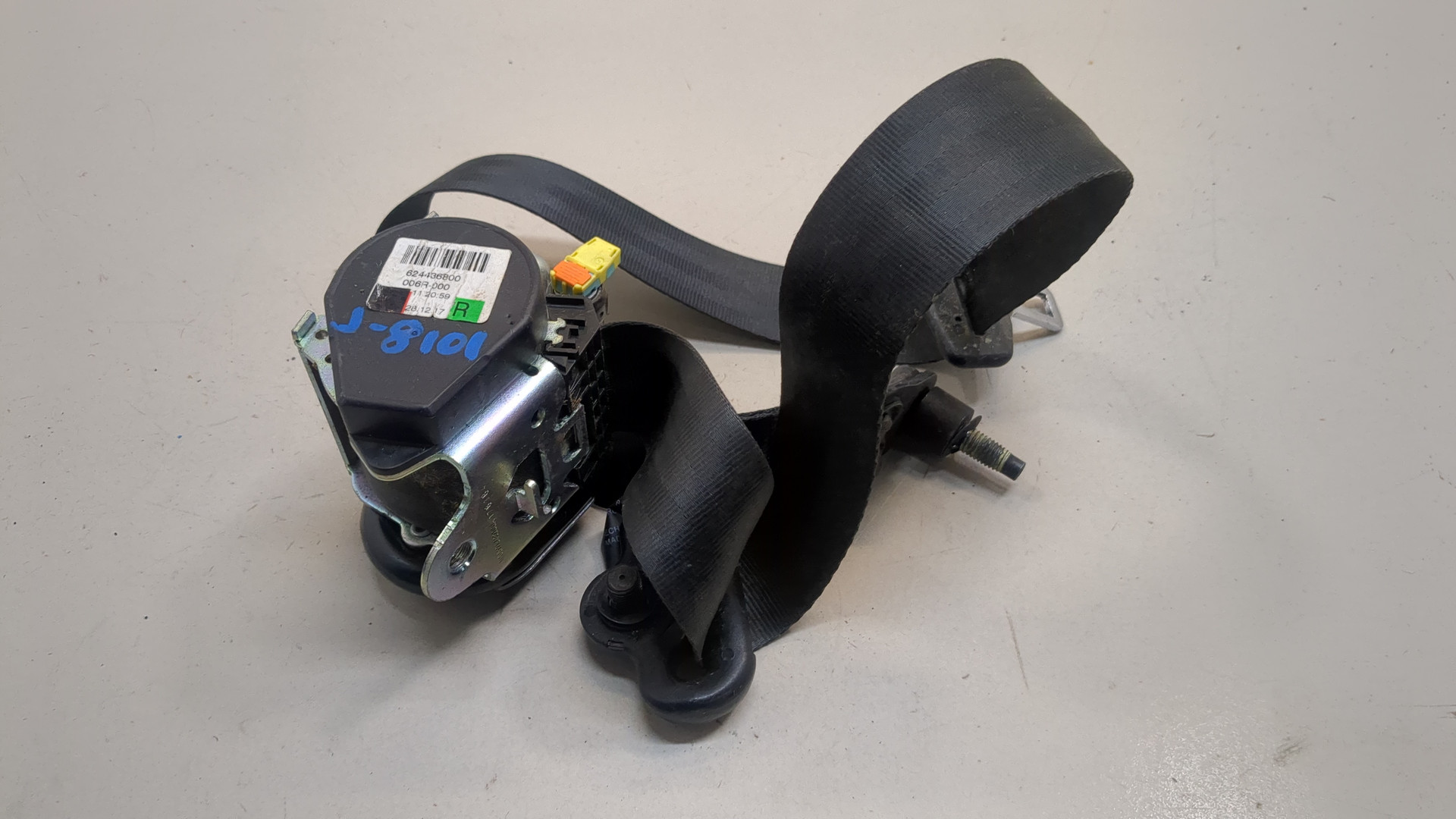 Ремень безопасности