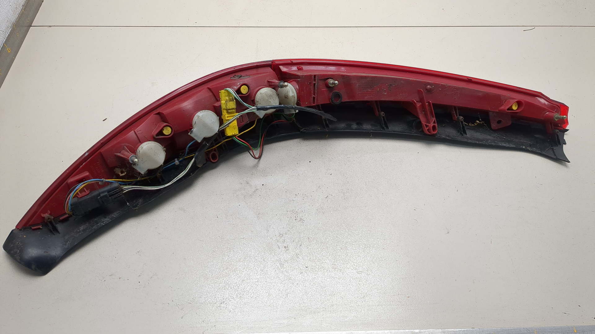 Фонарь задний правый