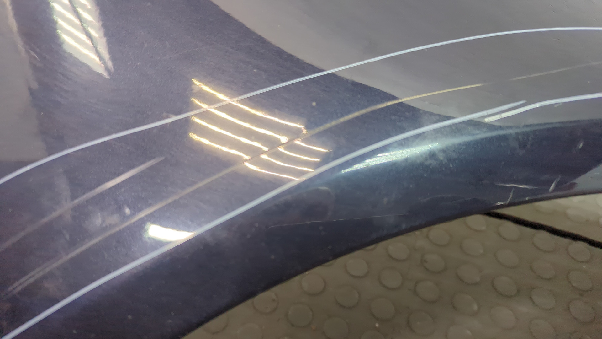 Крыло переднее правое