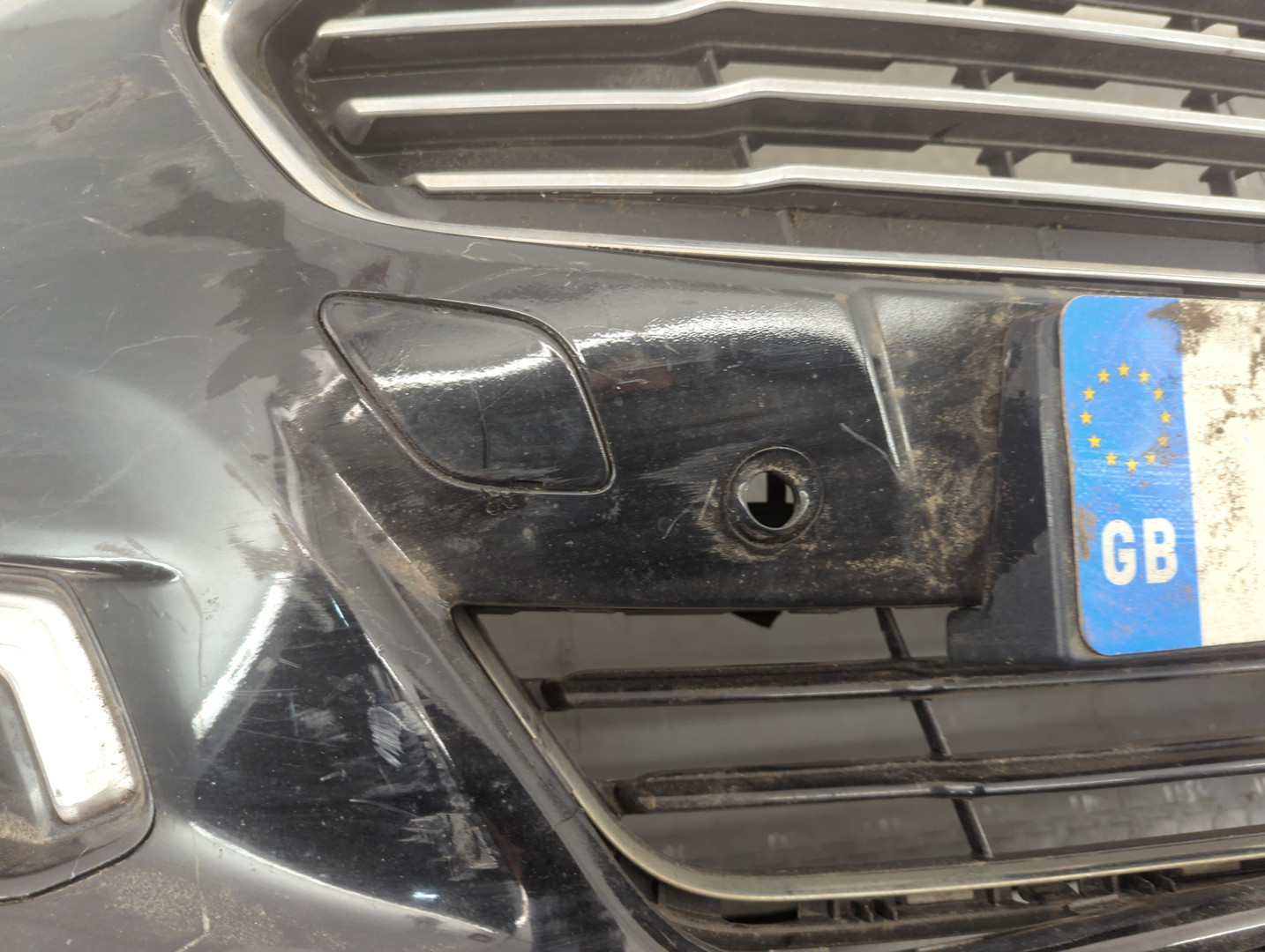 Бампер передний