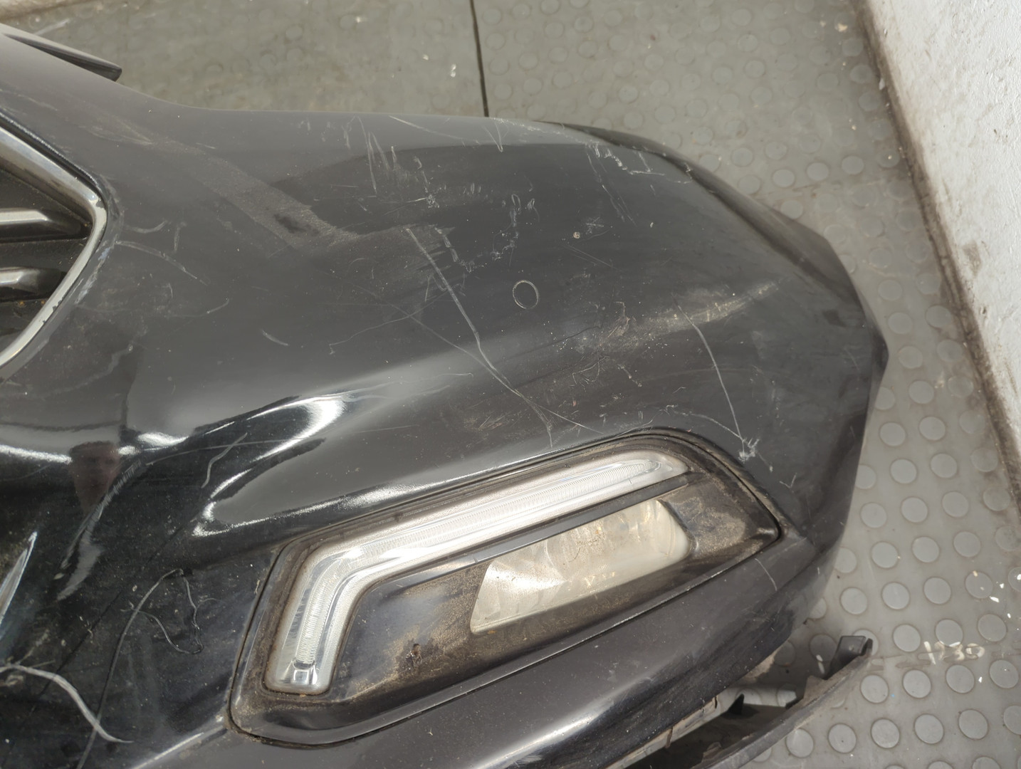 Бампер передний