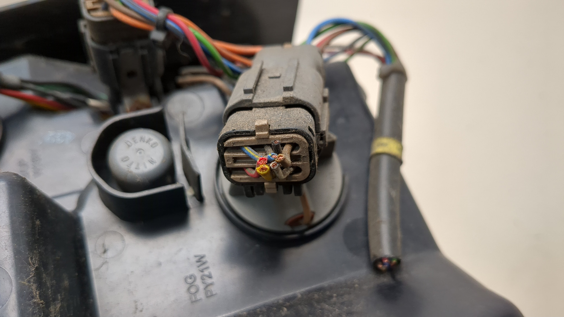 Фонарь задний правый