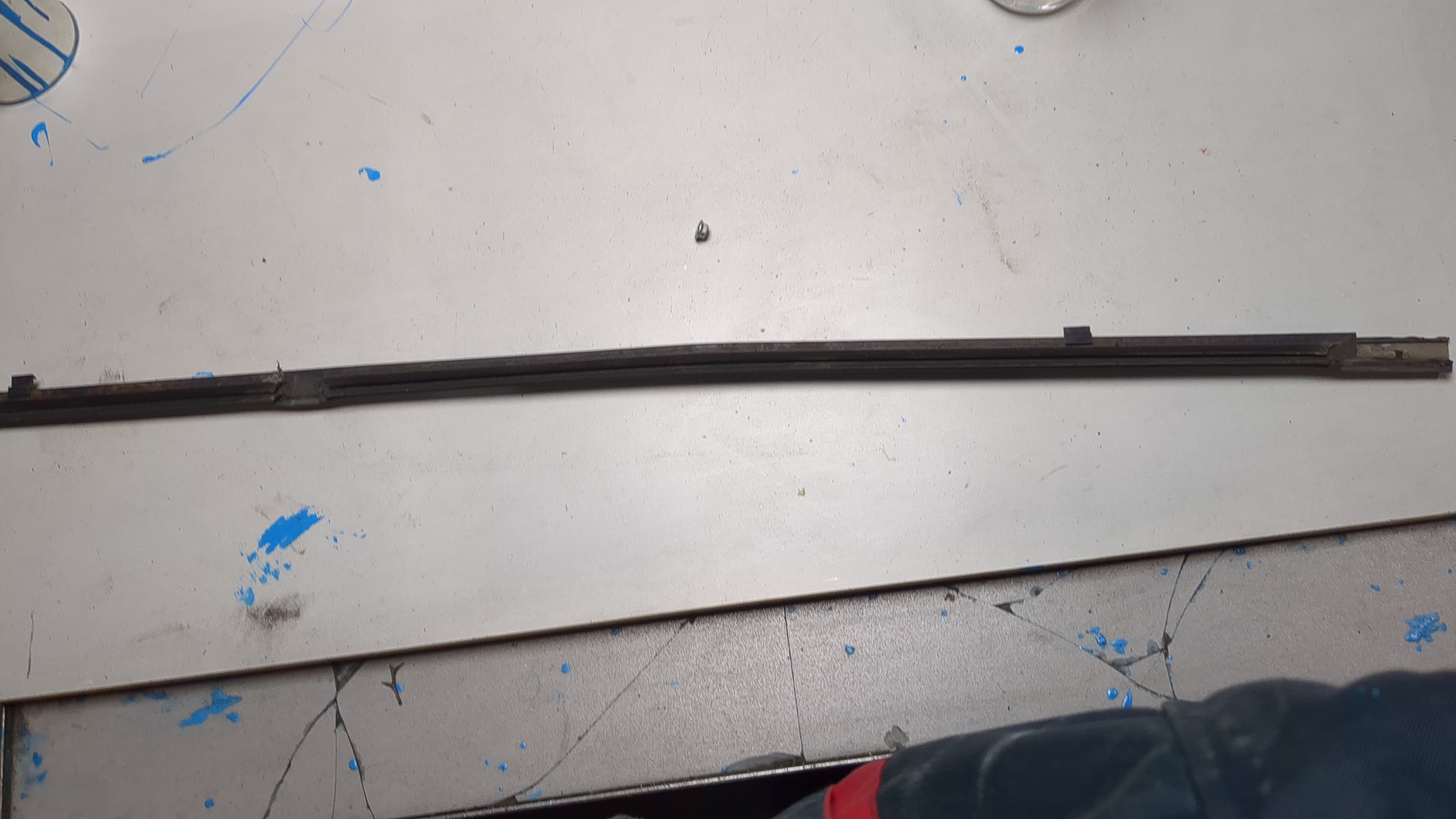 Накладка стекла заднего правого