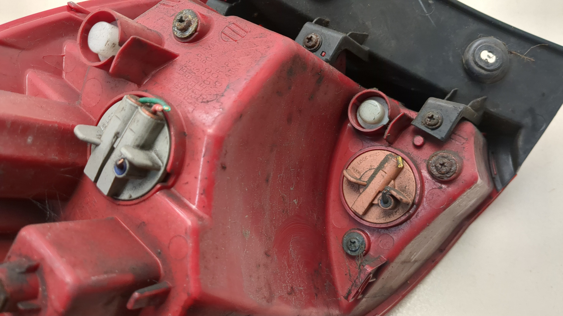 Фонарь задний правый