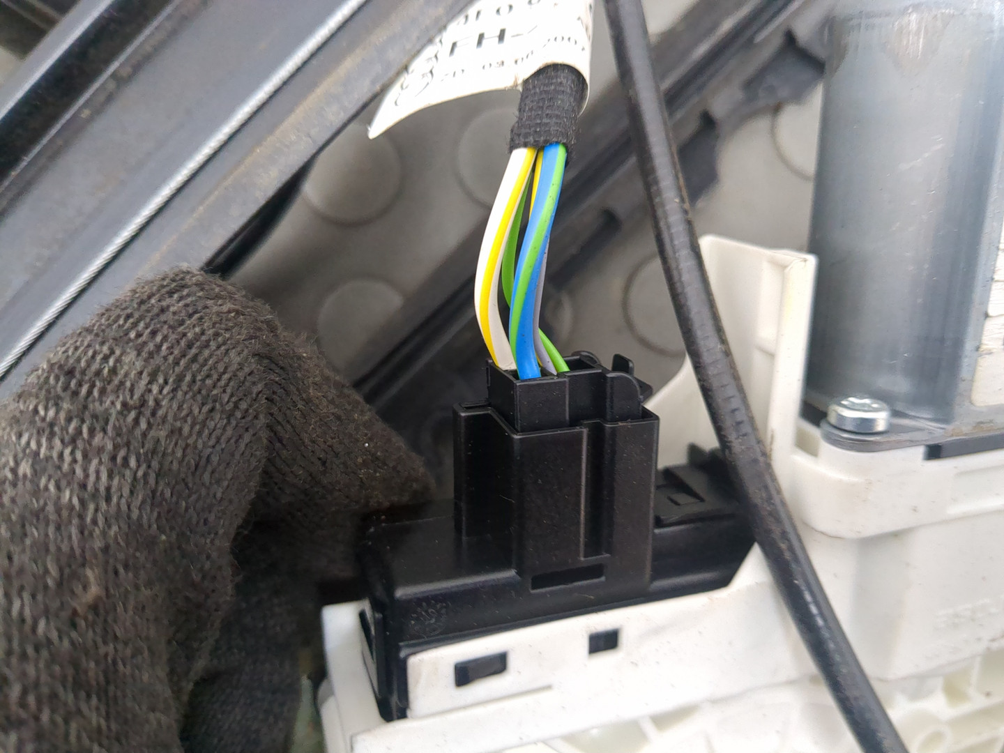 Стеклоподъемник электр. передний левый