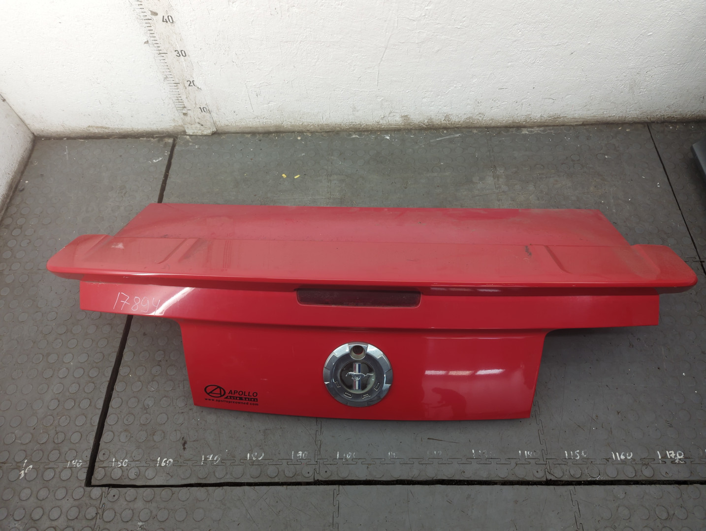 Дверь багажника