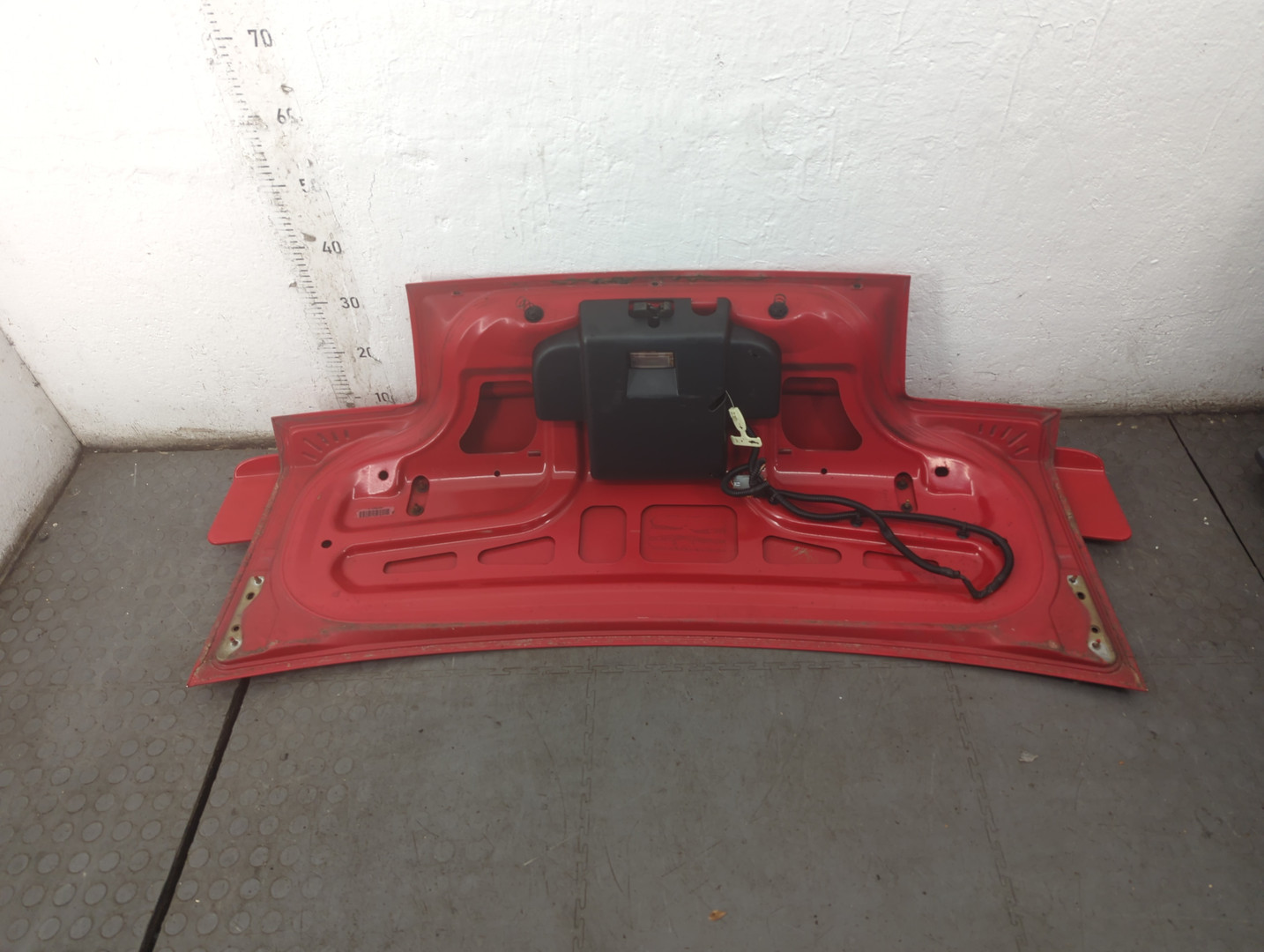 Дверь багажника