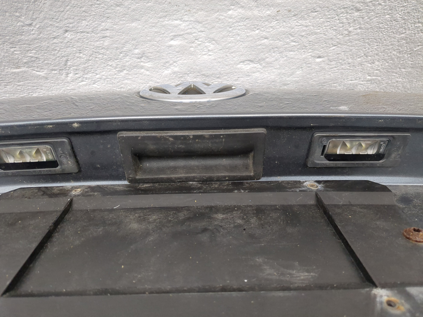 Дверь багажника