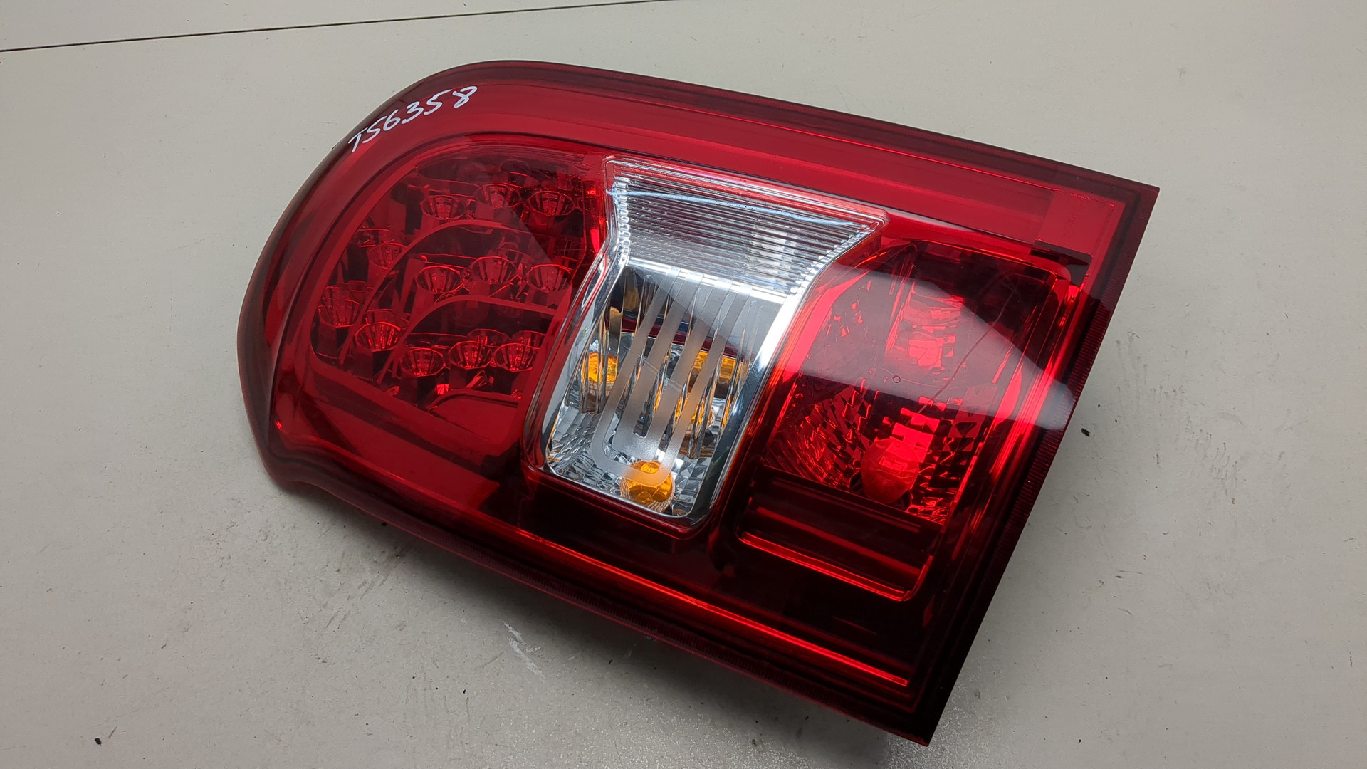 Фонарь задний левый