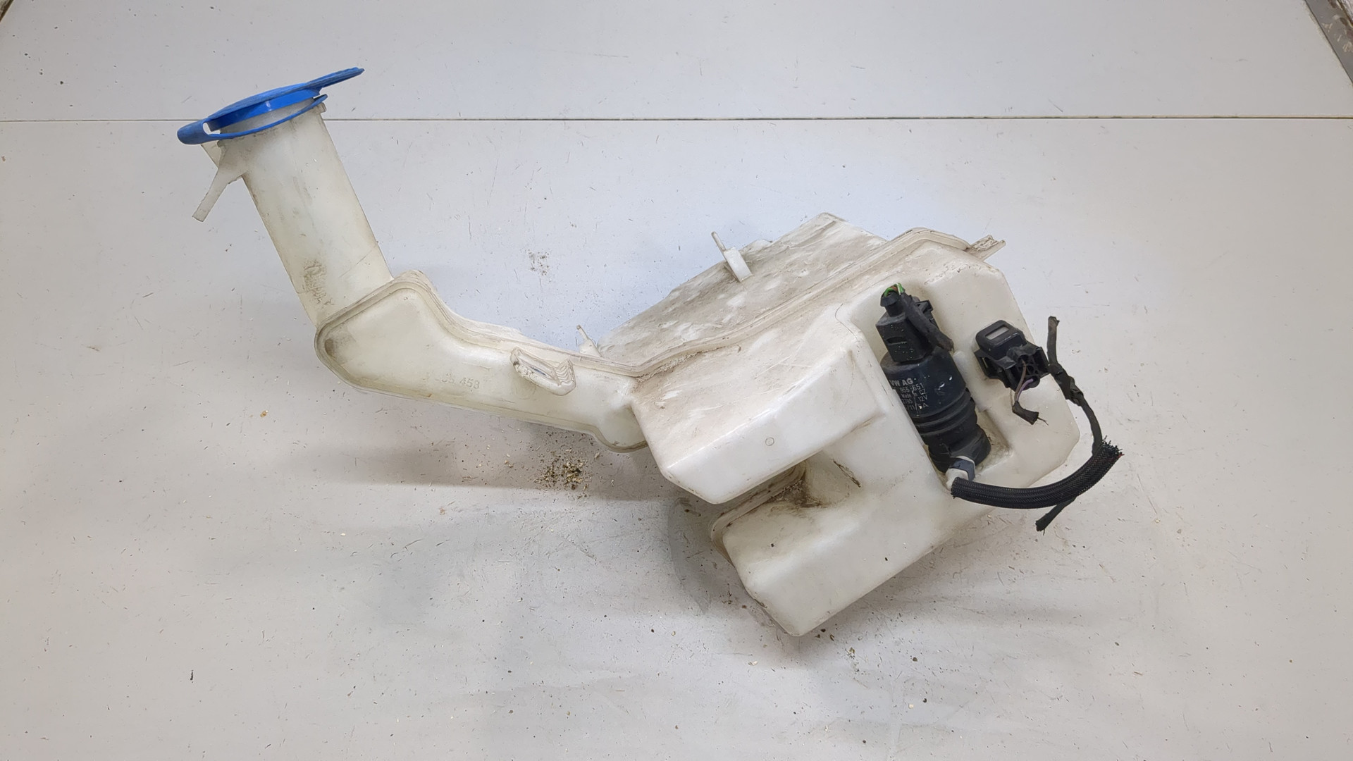 Бачок омывателя лобового стекла