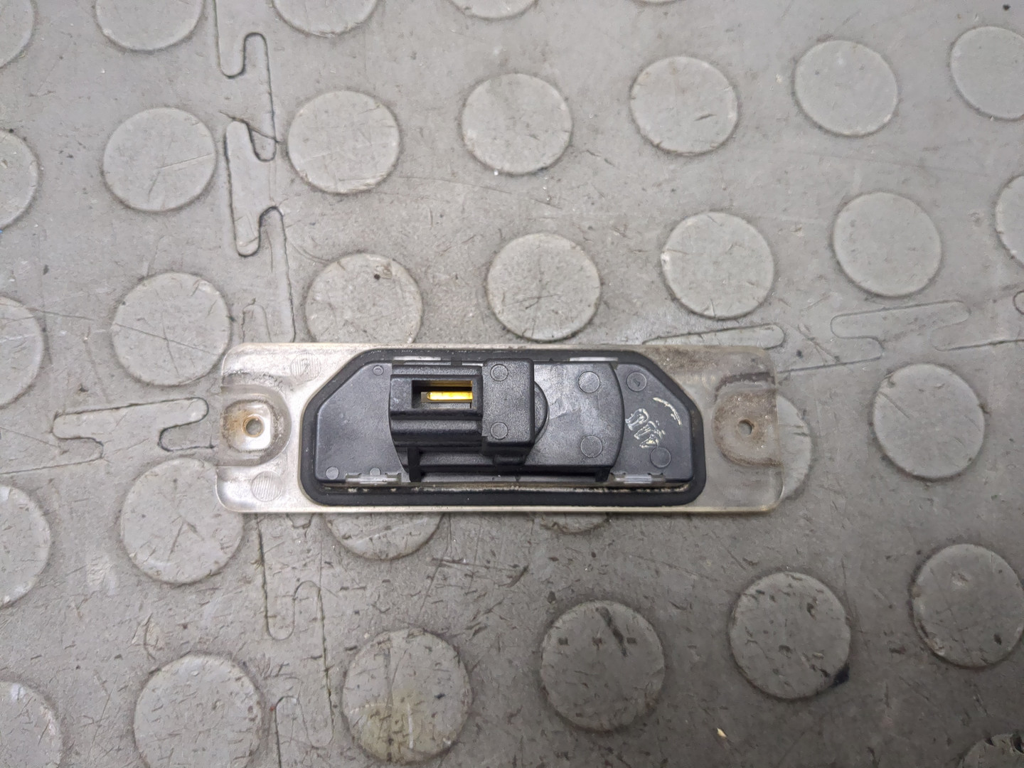 Фонарь подсветки номера