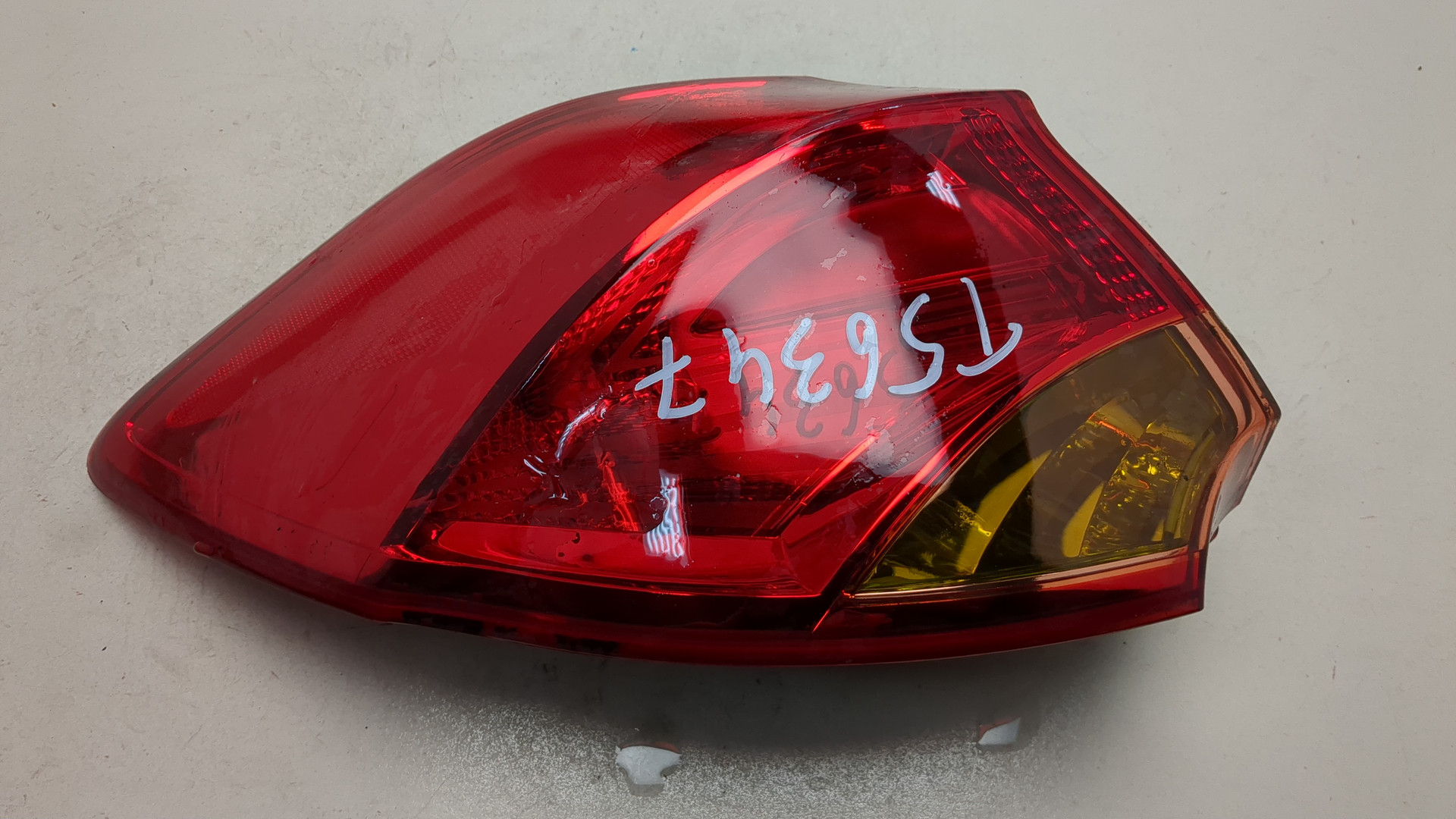 Фонарь задний левый