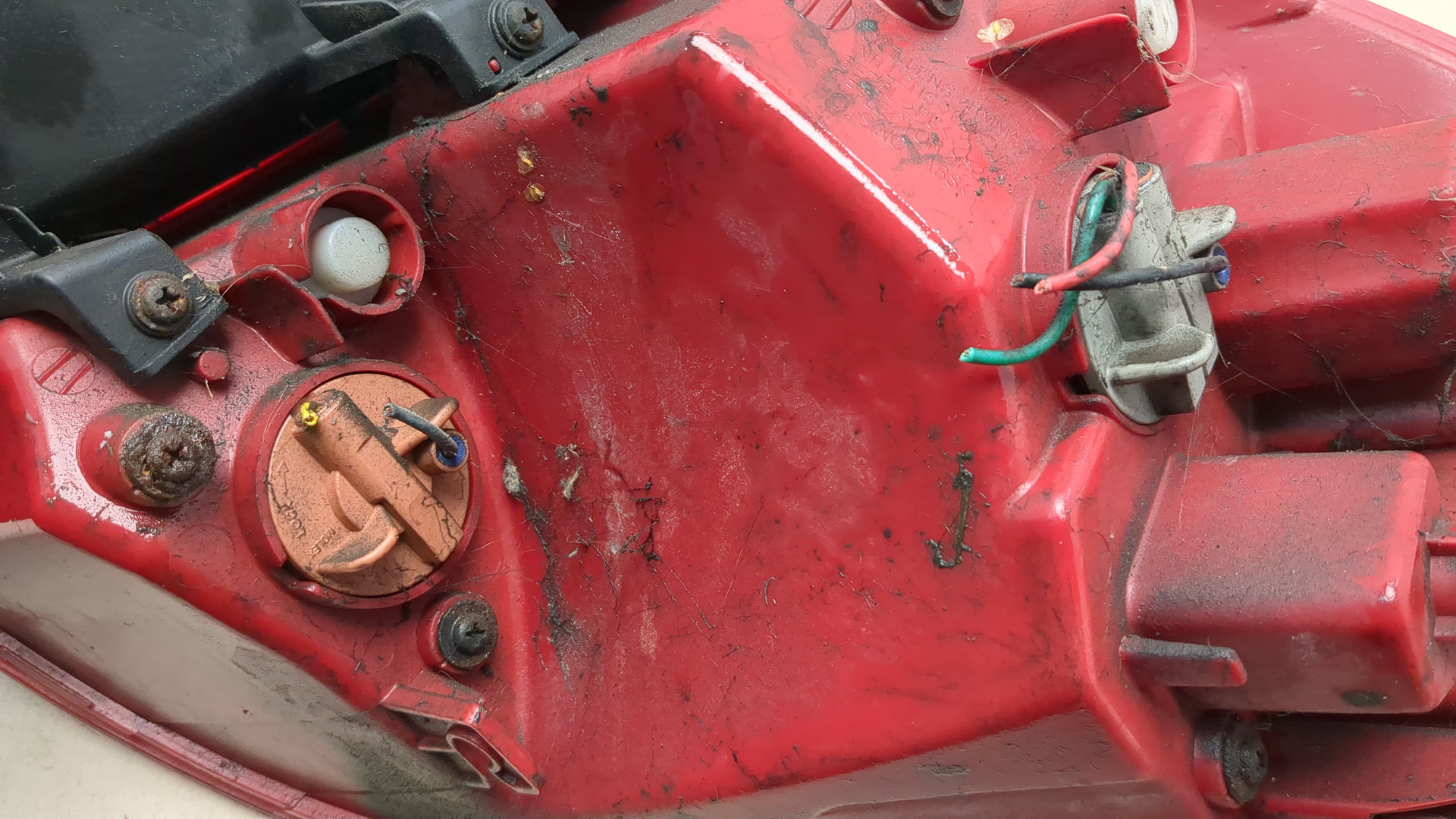 Фонарь задний левый