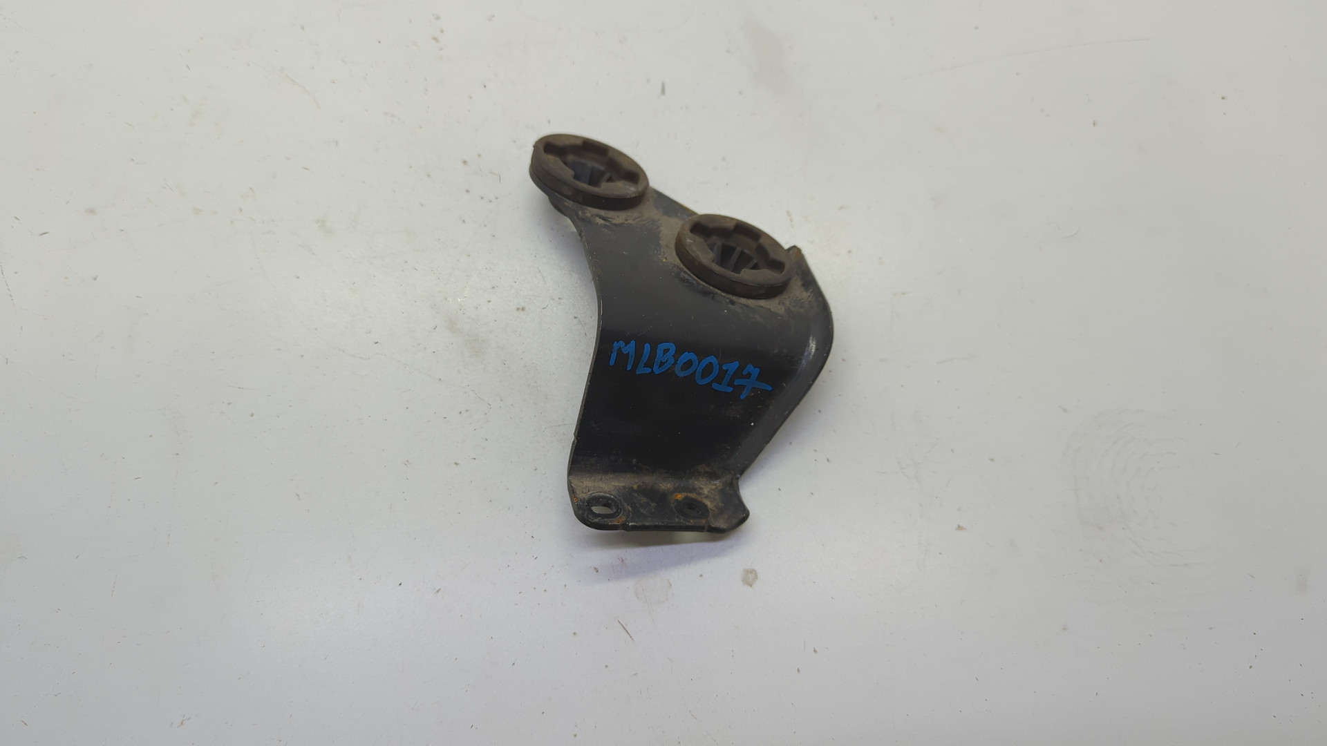 Кронштейн воздушного фильтра