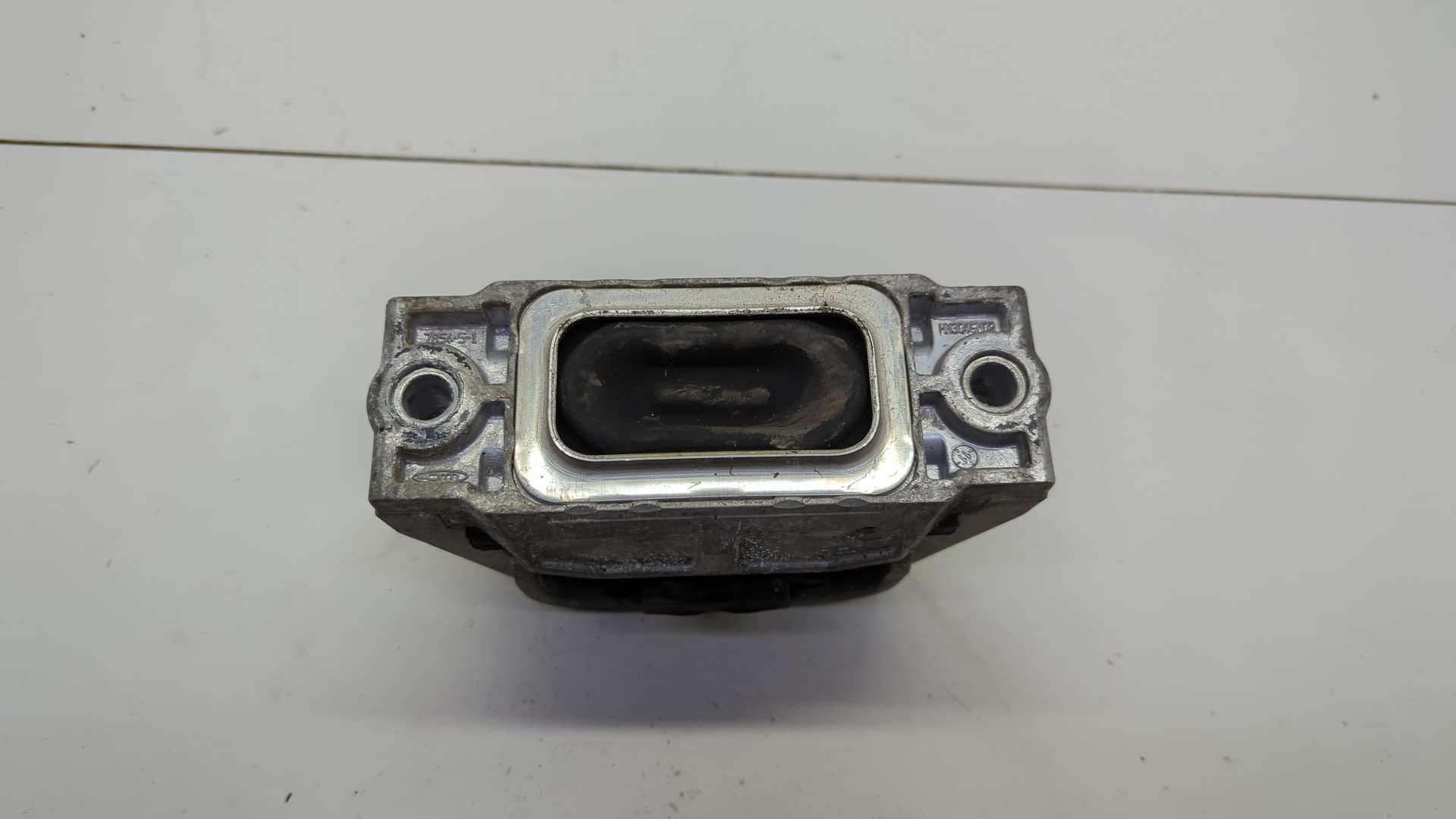 Опора двигателя