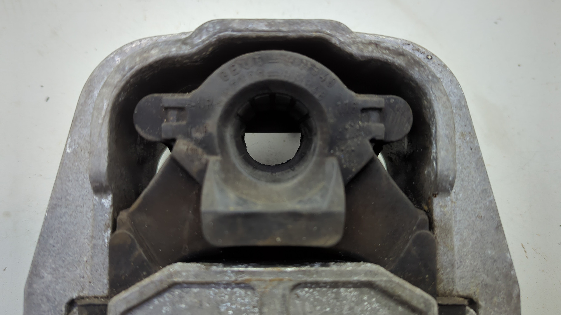 Опора двигателя