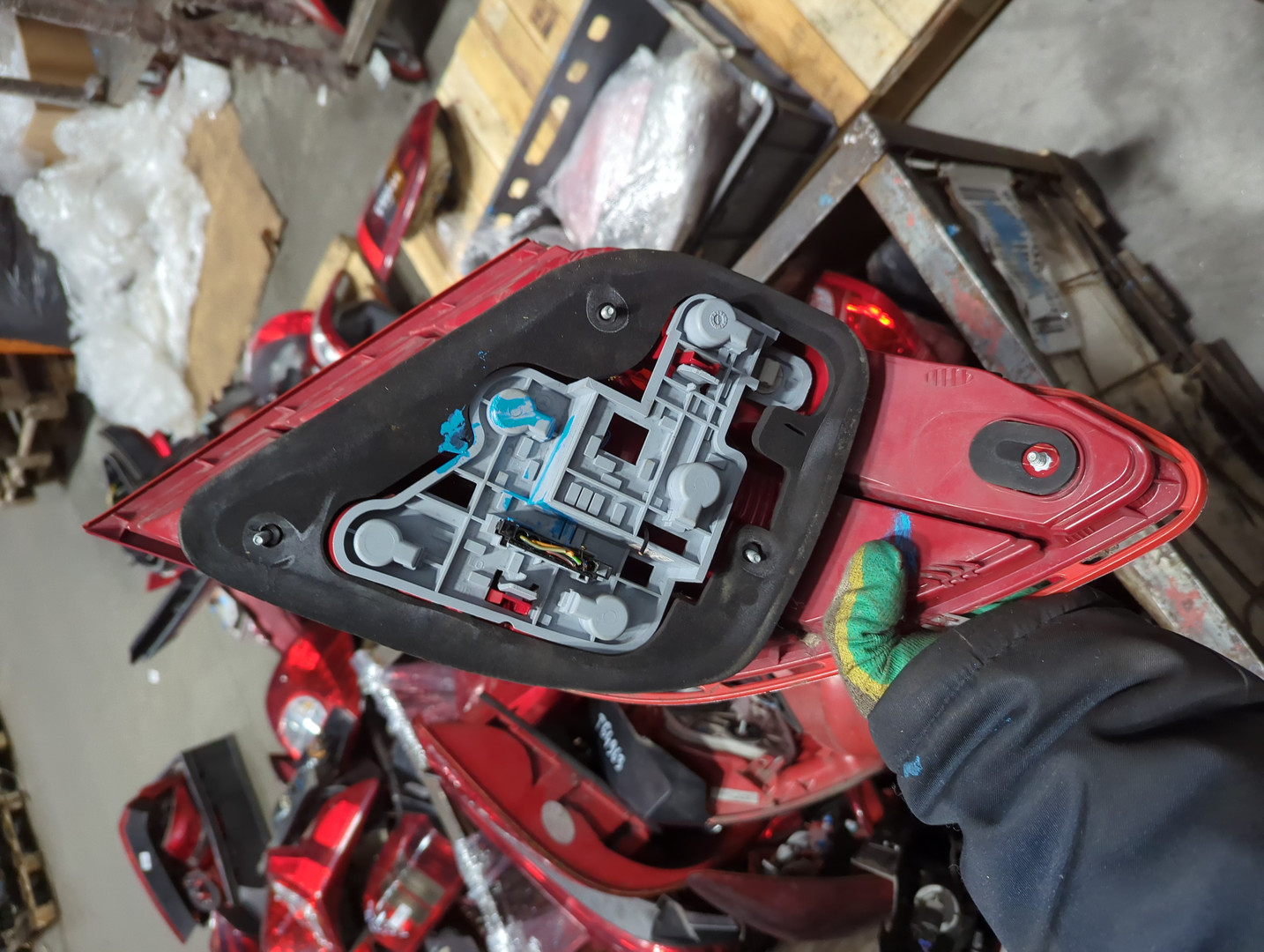 Фонарь задний левый