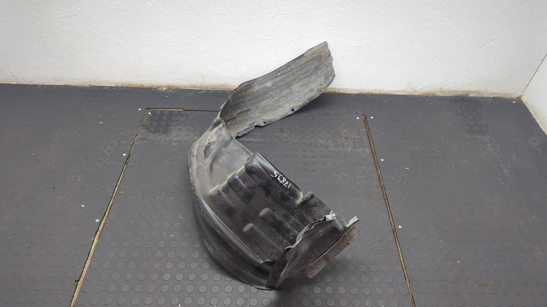 Локер передний правый