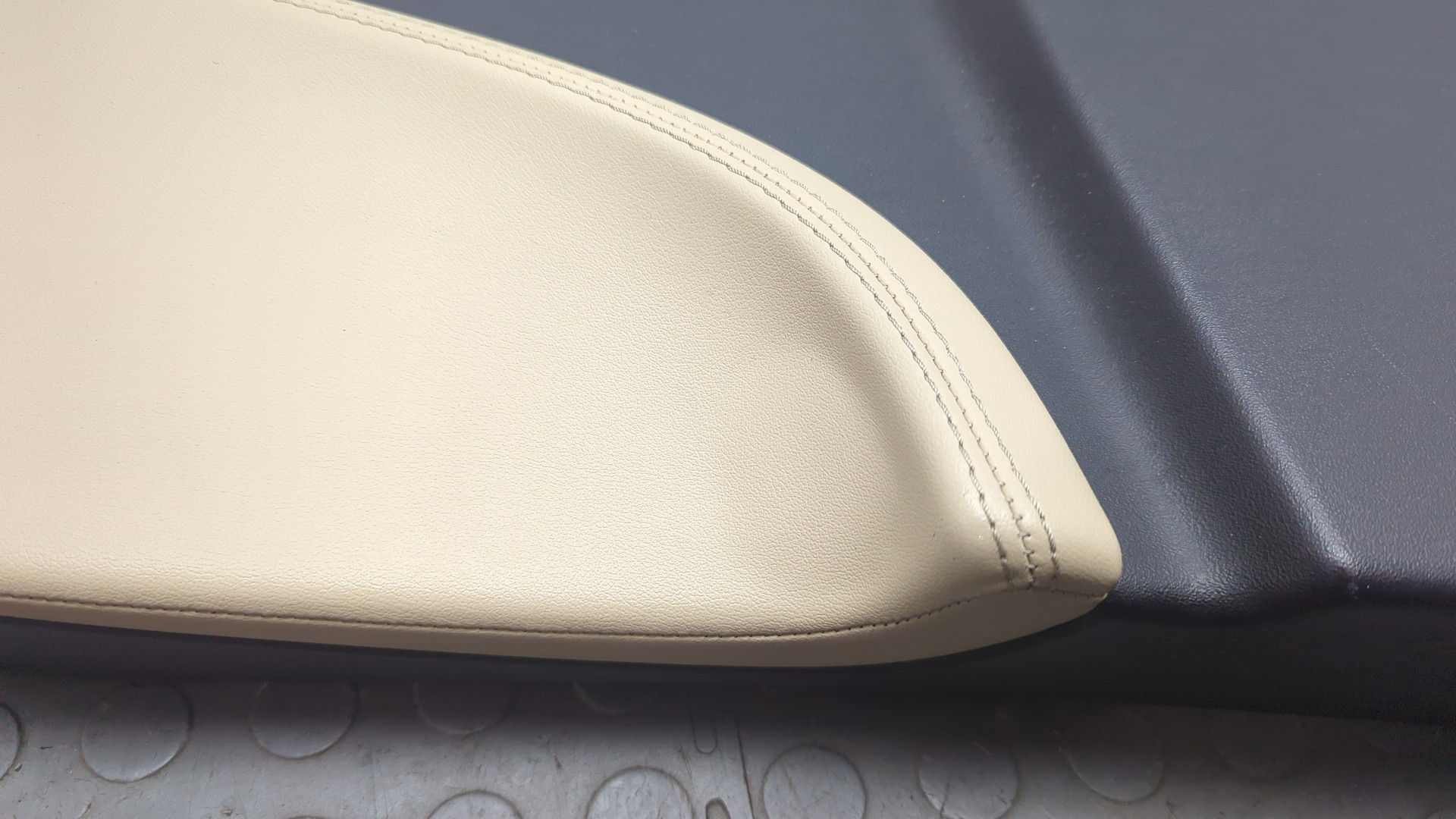 Обшивка стойки