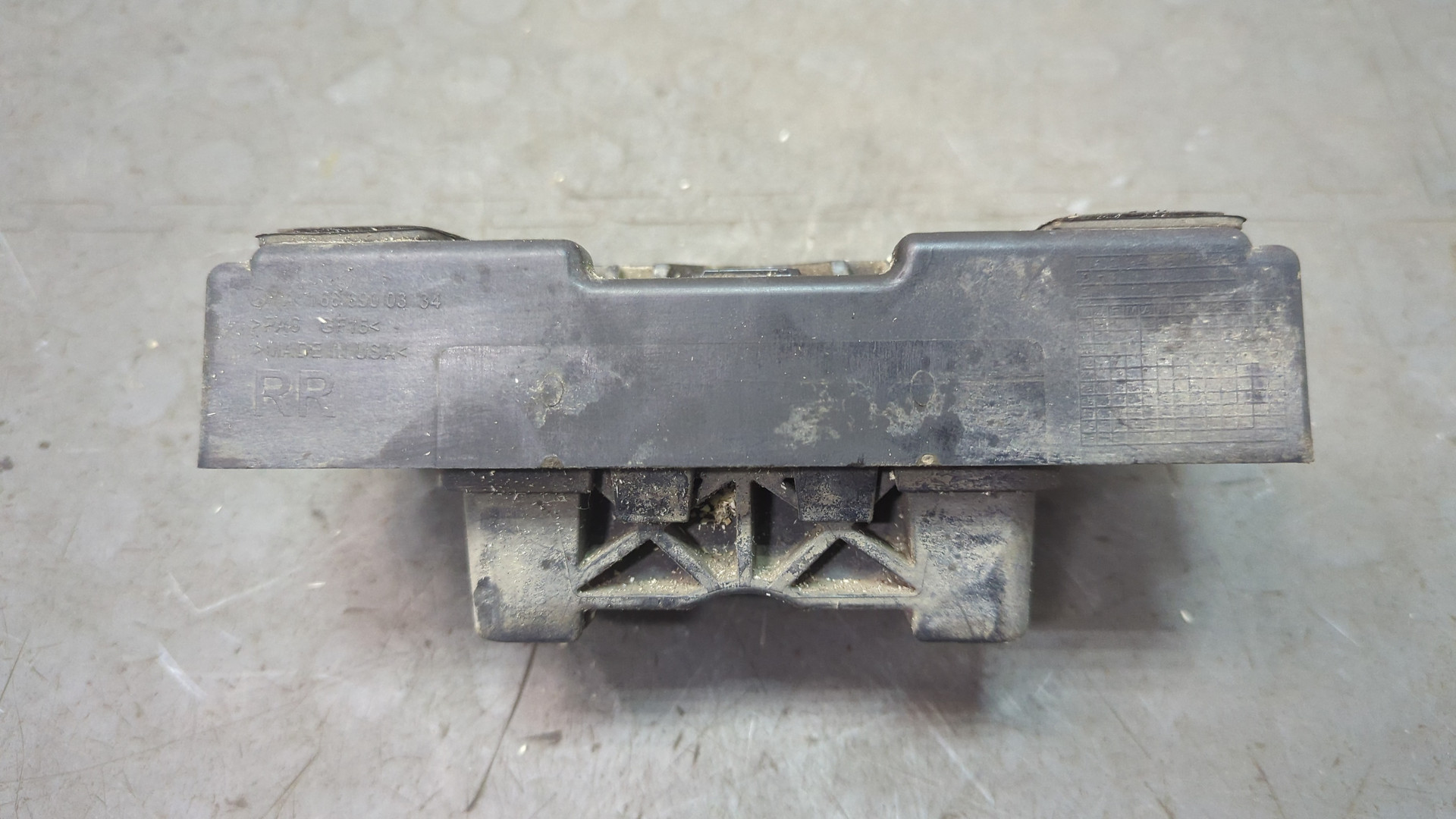 Заглушка поддомкратника