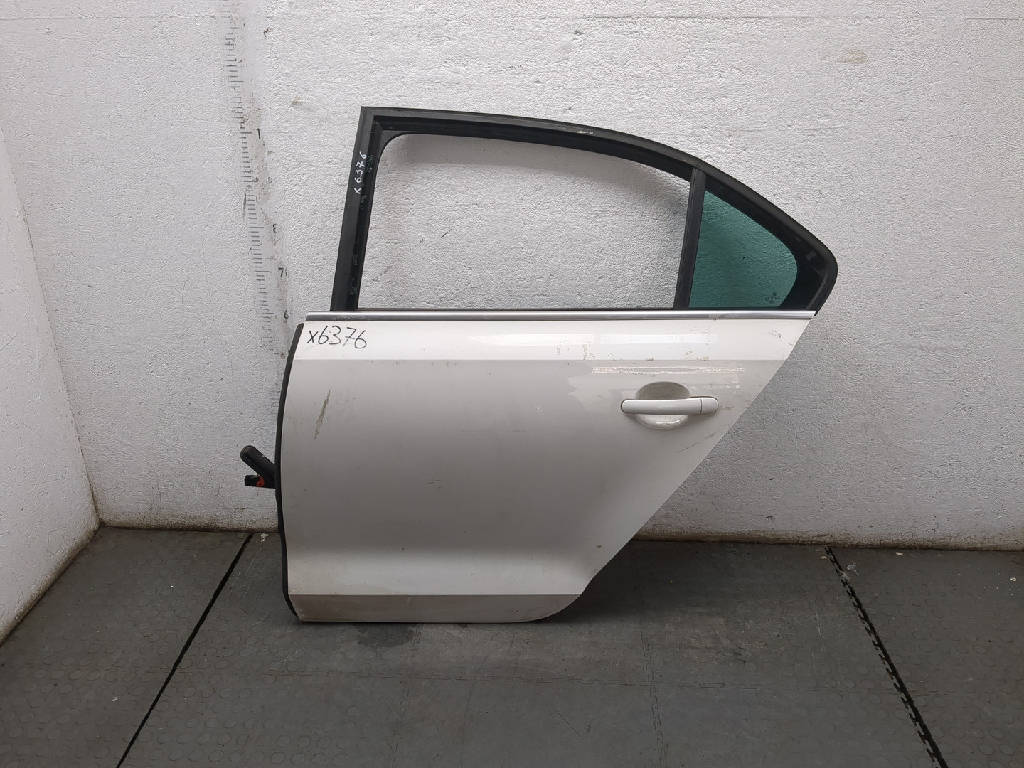 Дверь задняя левая