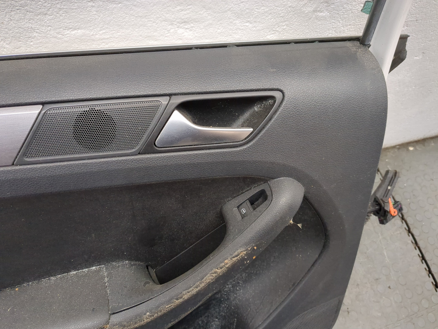 Дверь задняя левая