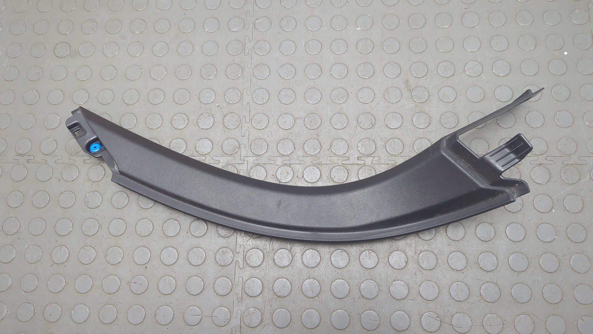 Обшивка багажника