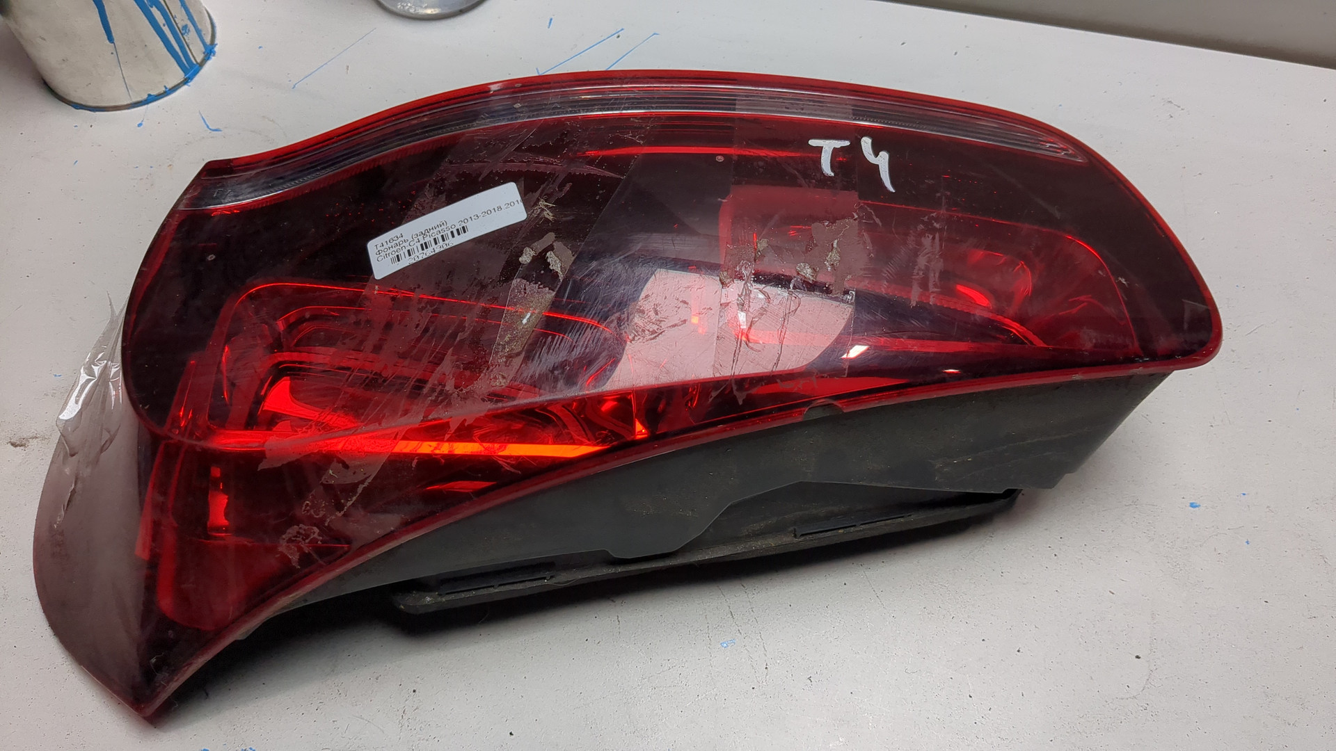 Фонарь задний правый