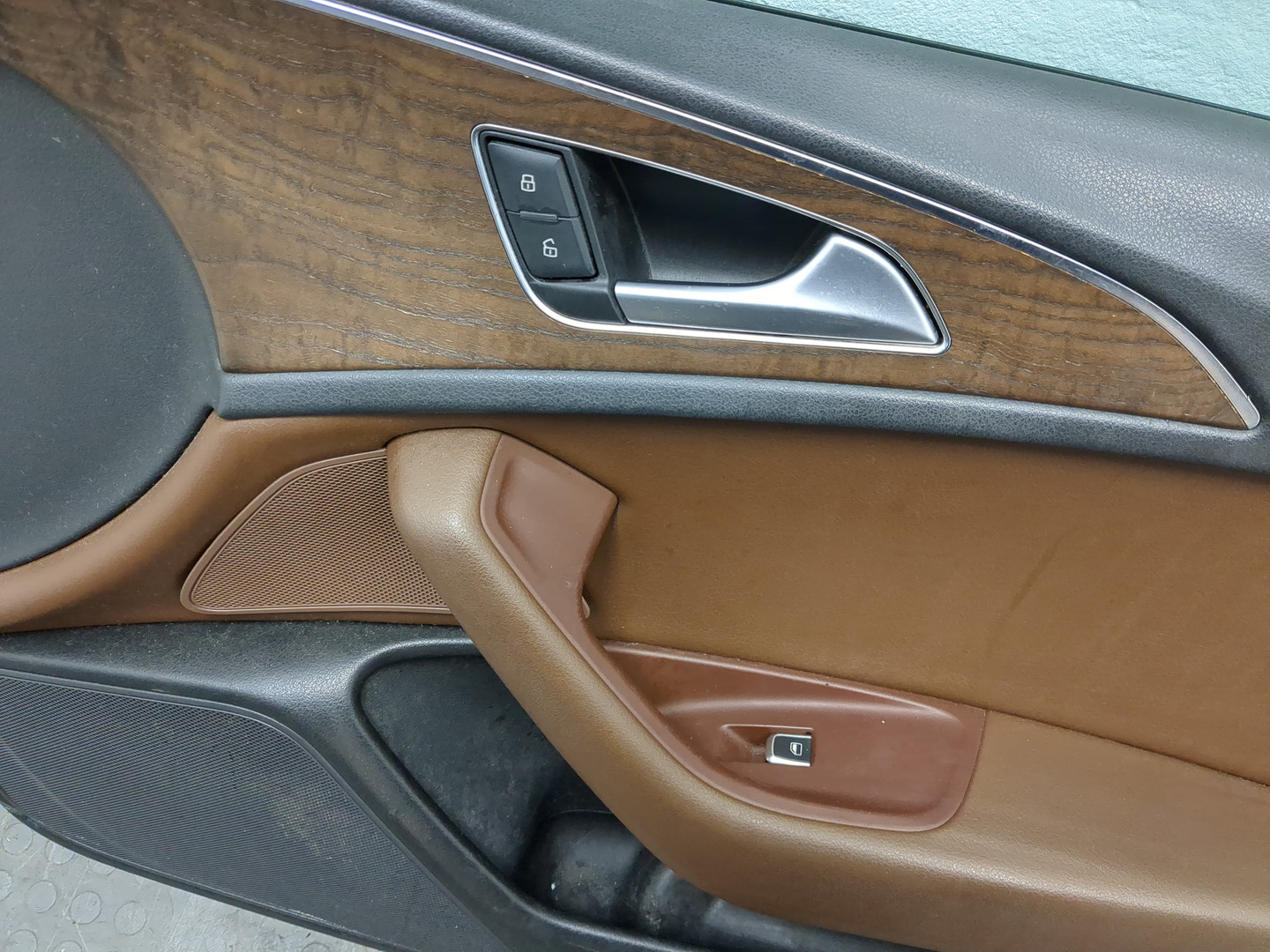 Дверь передняя правая