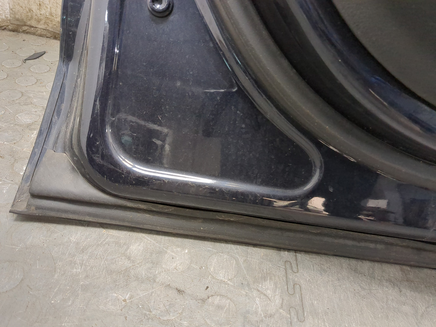 Дверь передняя левая