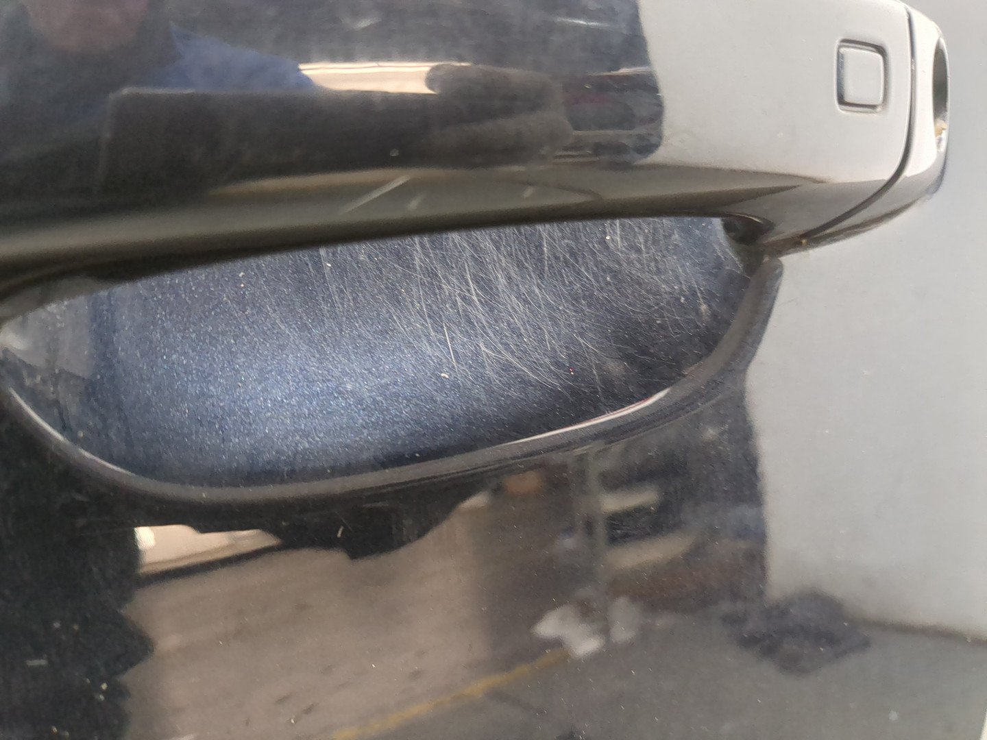 Дверь передняя левая